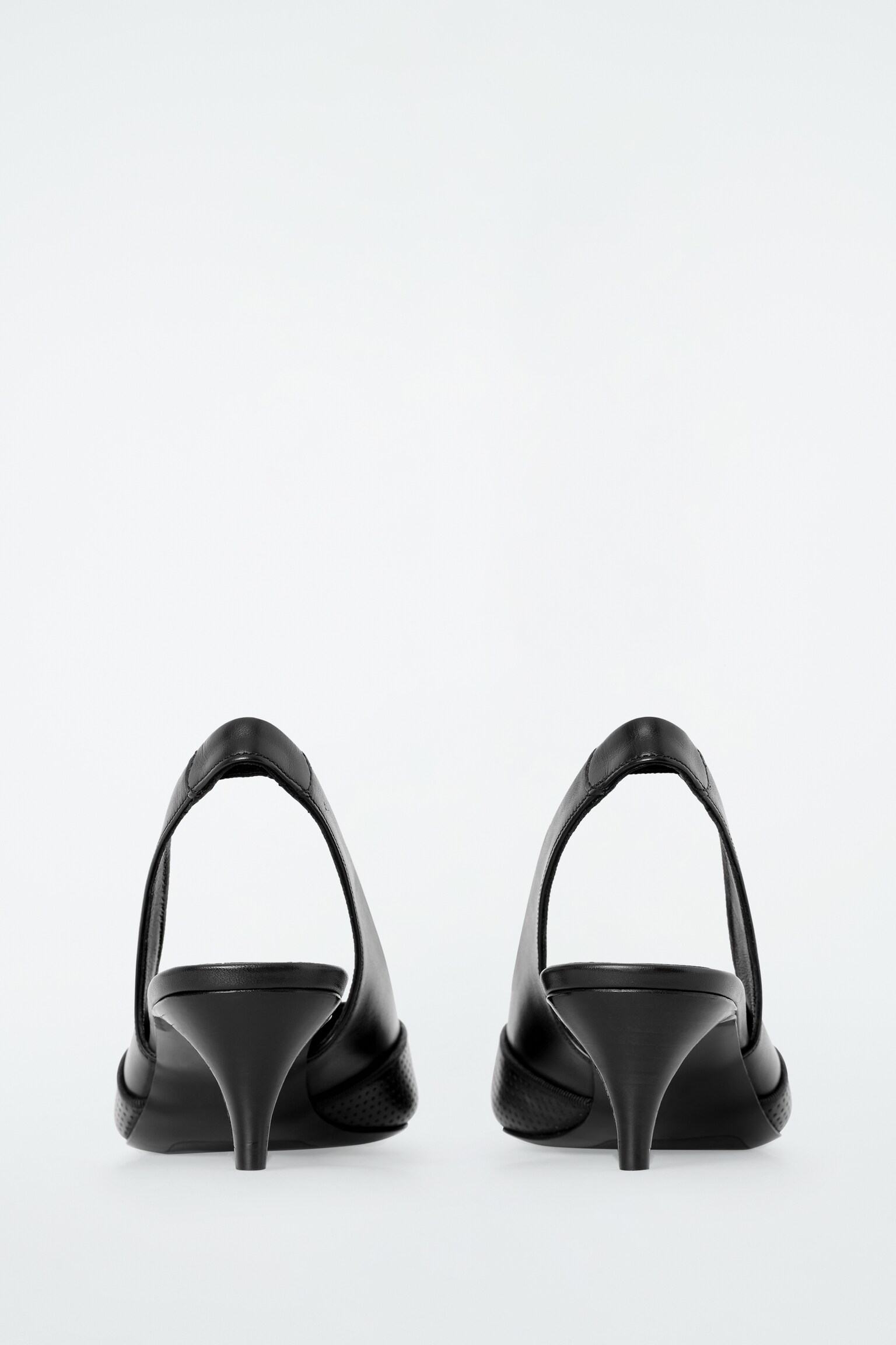 ESCARPINS SLINGBACK PETIT TALON EN CUIR PERFORÉ - NOIR/BLANC - 6