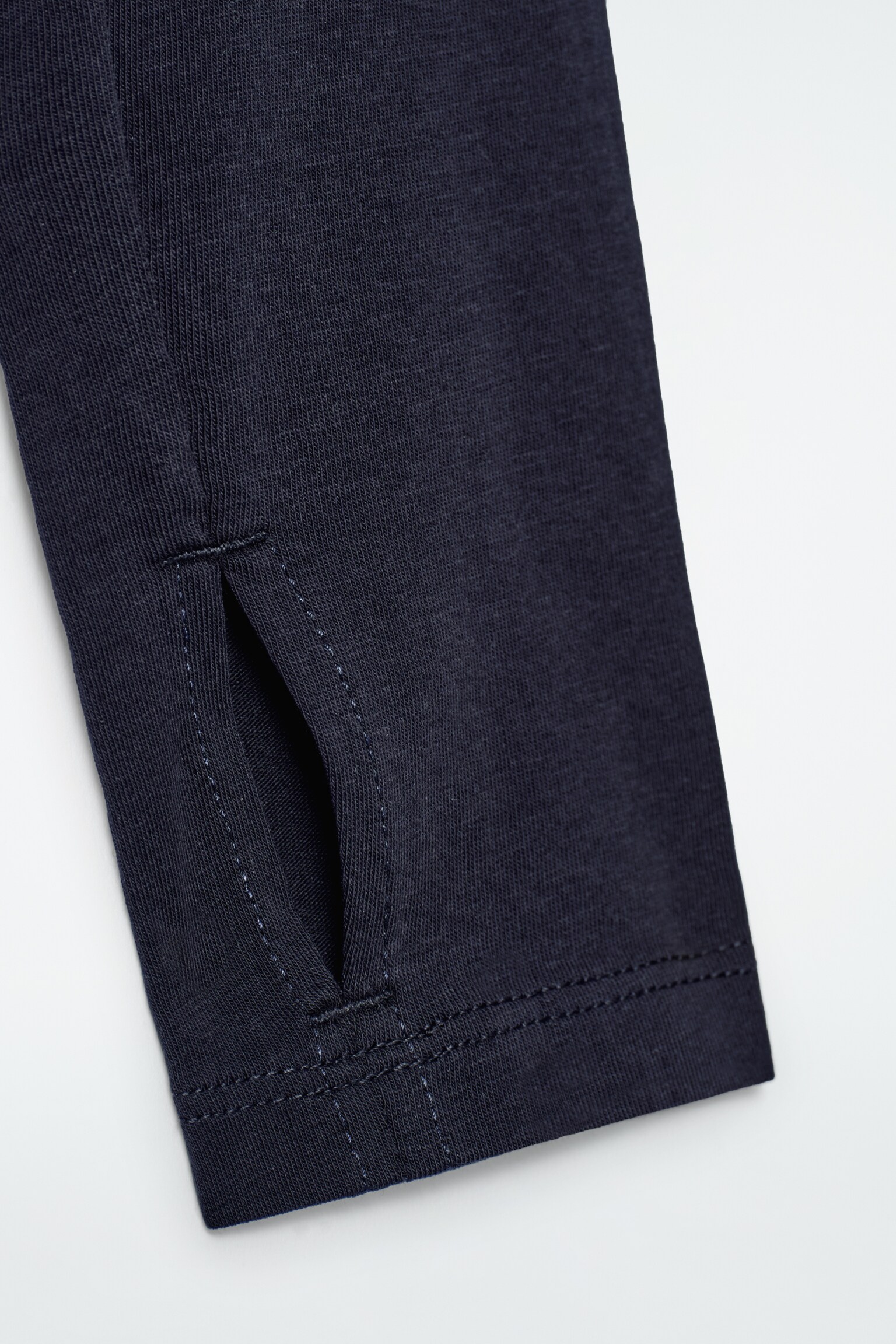 SLIM LIGHTWEIGHT LONG-SLEEVED TOP - NAVY/WHITE/BROWN / STRIPED/DARK RED/DARK GREEN/RED / WHITE/BLACK/GREY MÉLANGE/OLIVE GREEN/OLIVE GREEN/BLACK / WHITE/GREY MÉLANGE/CHARCOAL MÉLANGE/MUSTARD - 6