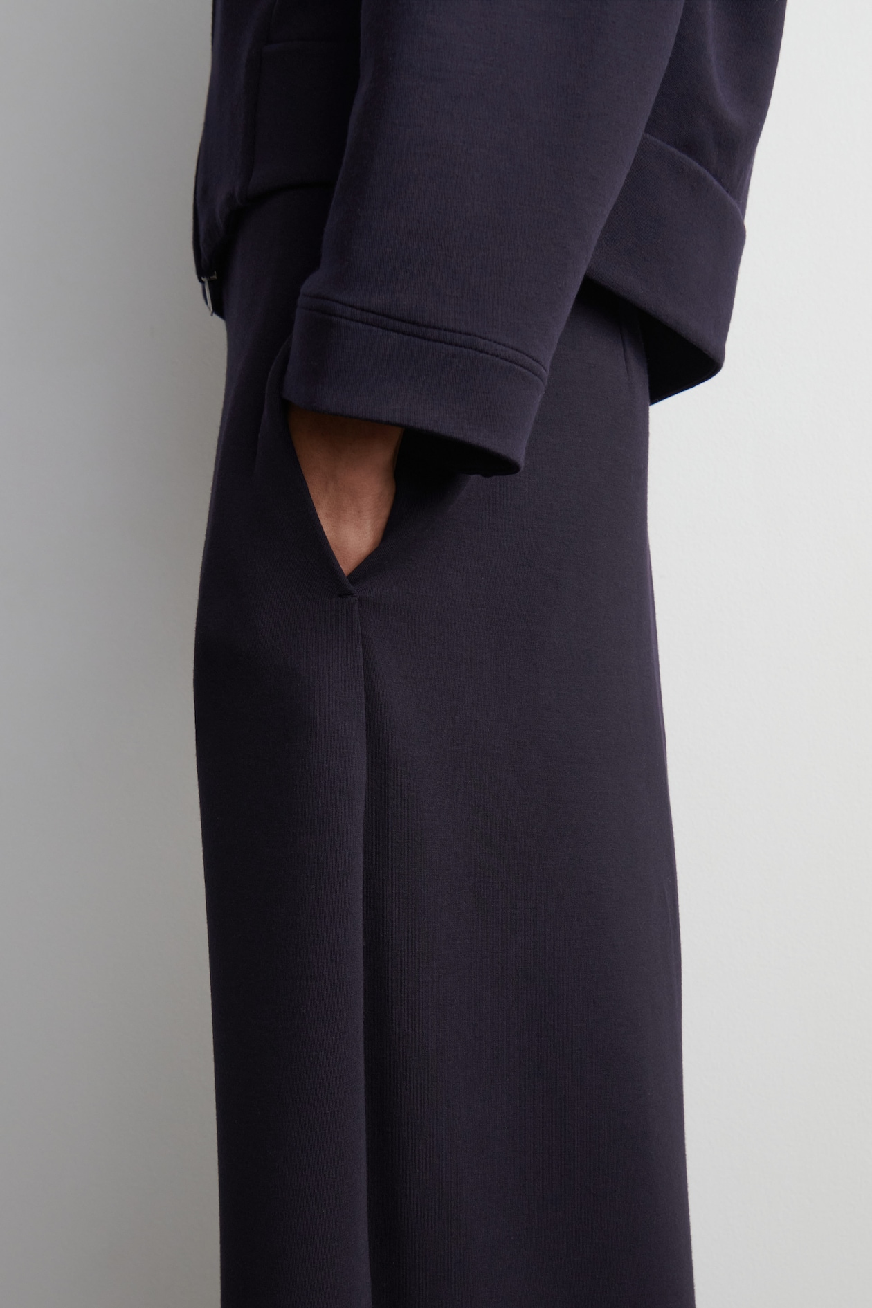 SCUBA BARREL-LEG JOGGERS — NAVY