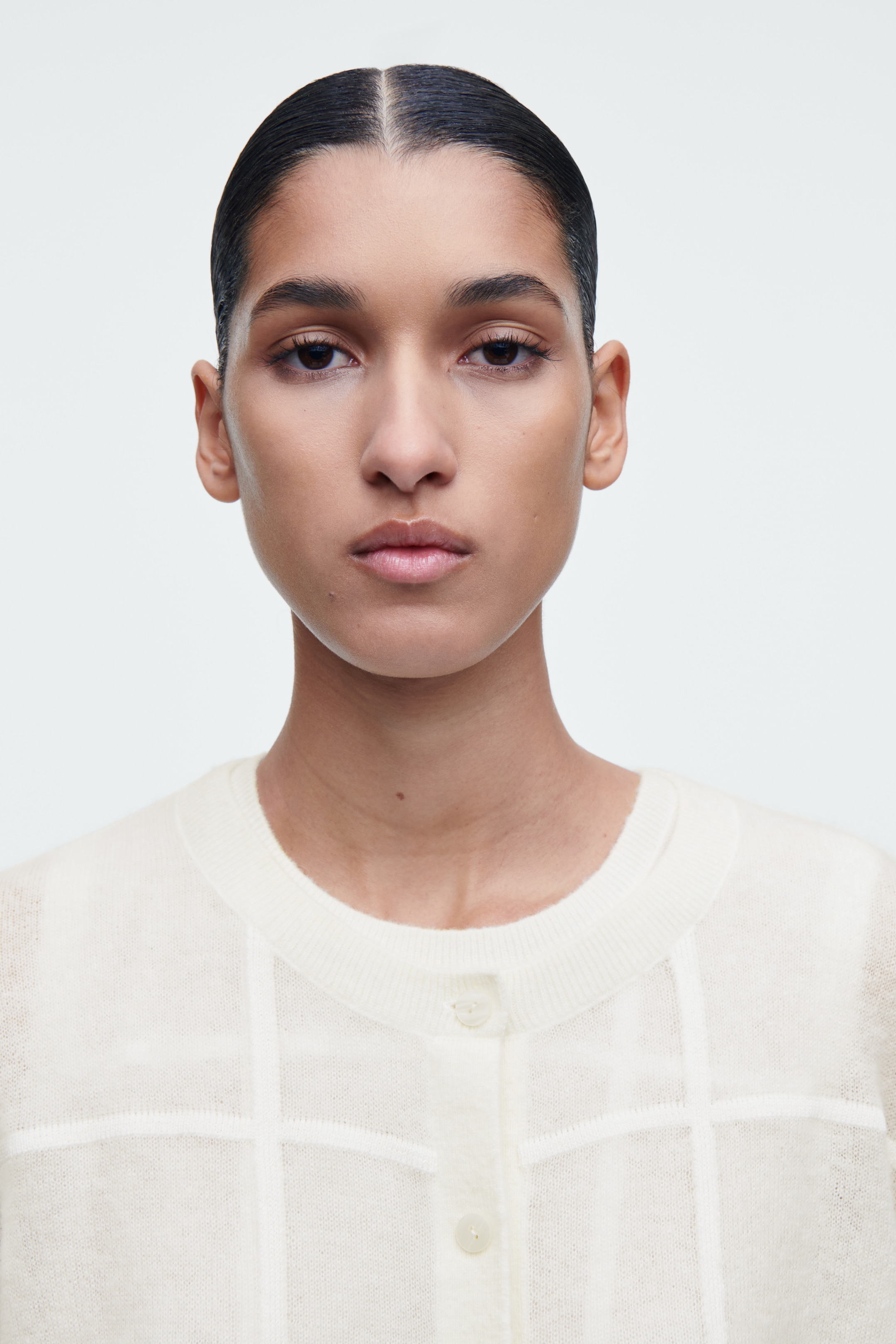 Zobrazit větší obrázek: KARDIGAN S KOSTKOVANÝM VZOREM - SLONOVÁ KOST - ŽENY | H&M CZ 6