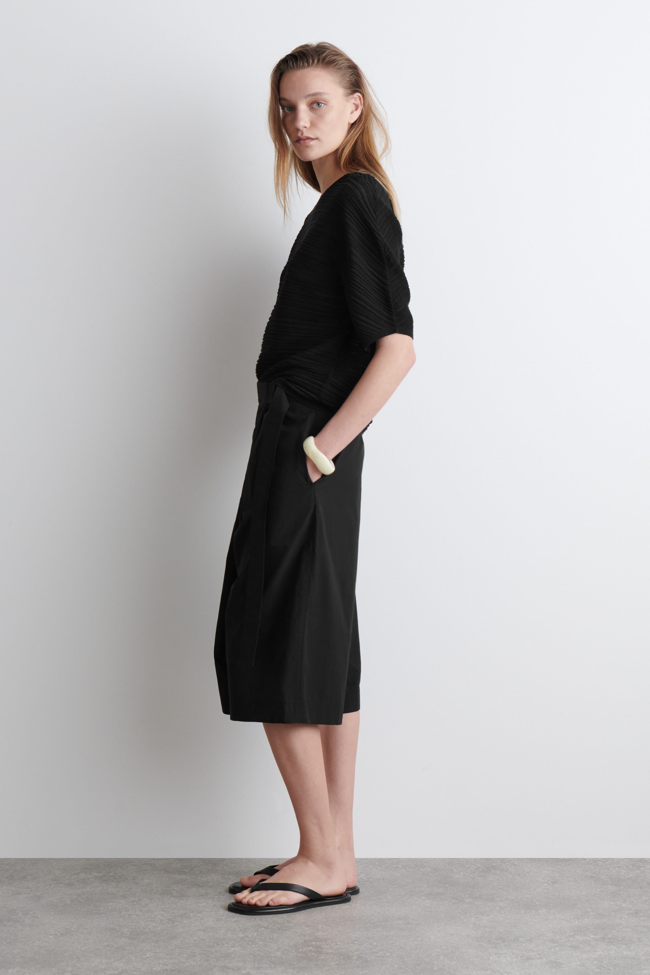 PLEATED KNITTED TSHIRT