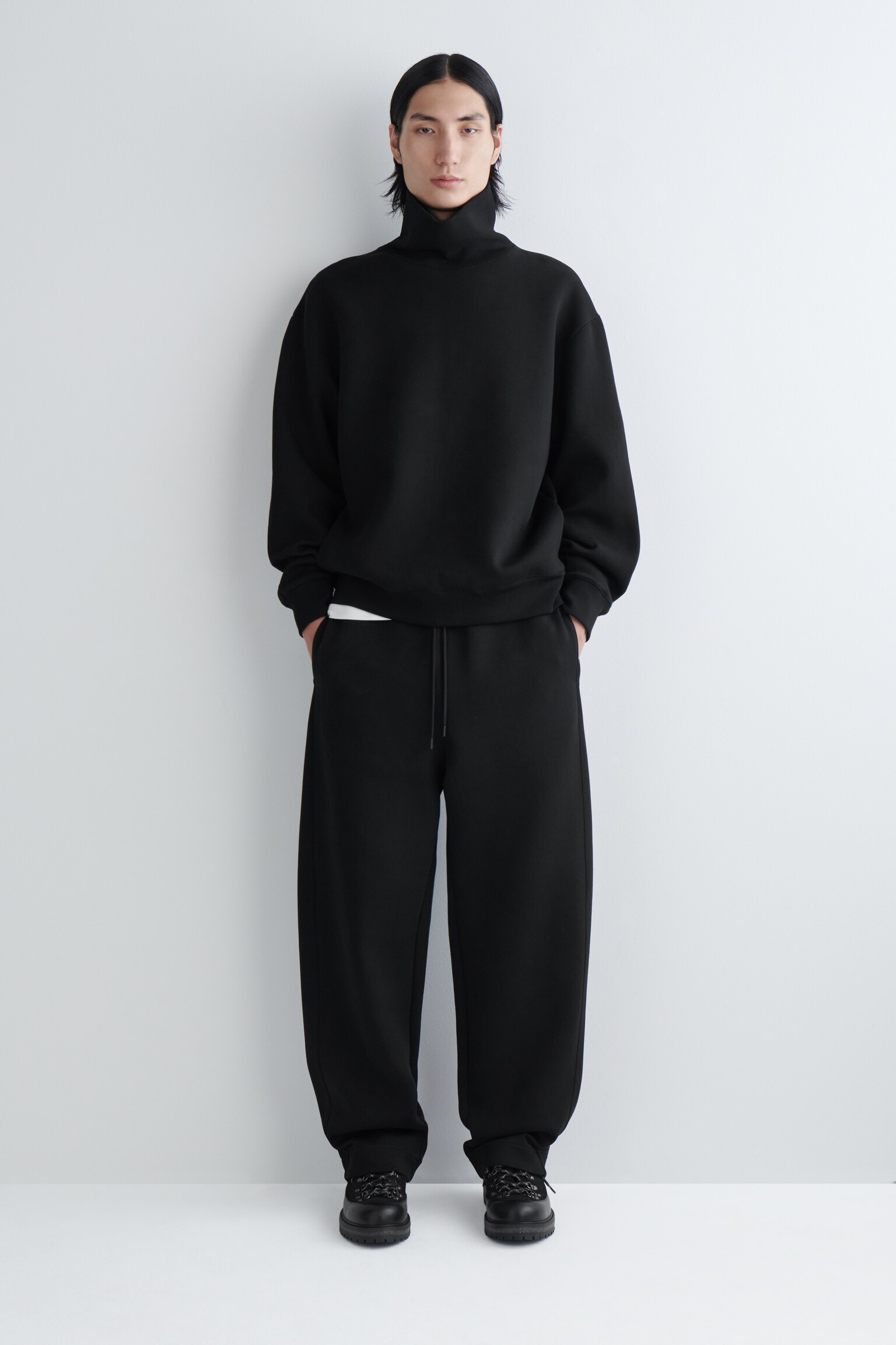 SCUBA FUNNEL-NECK SWEATSHIRT - BLACK - 6
