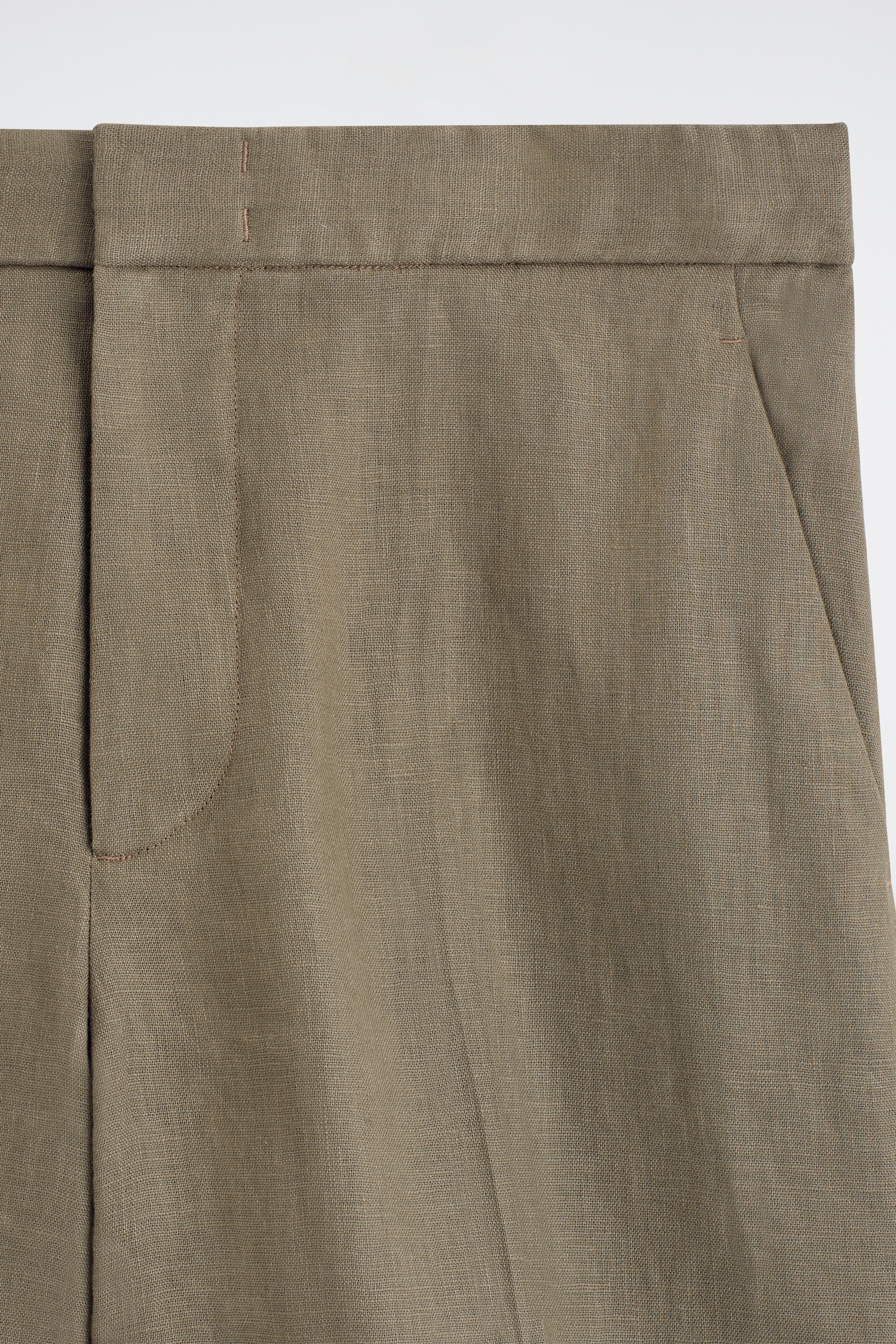 TAILORED LINEN SHORTS