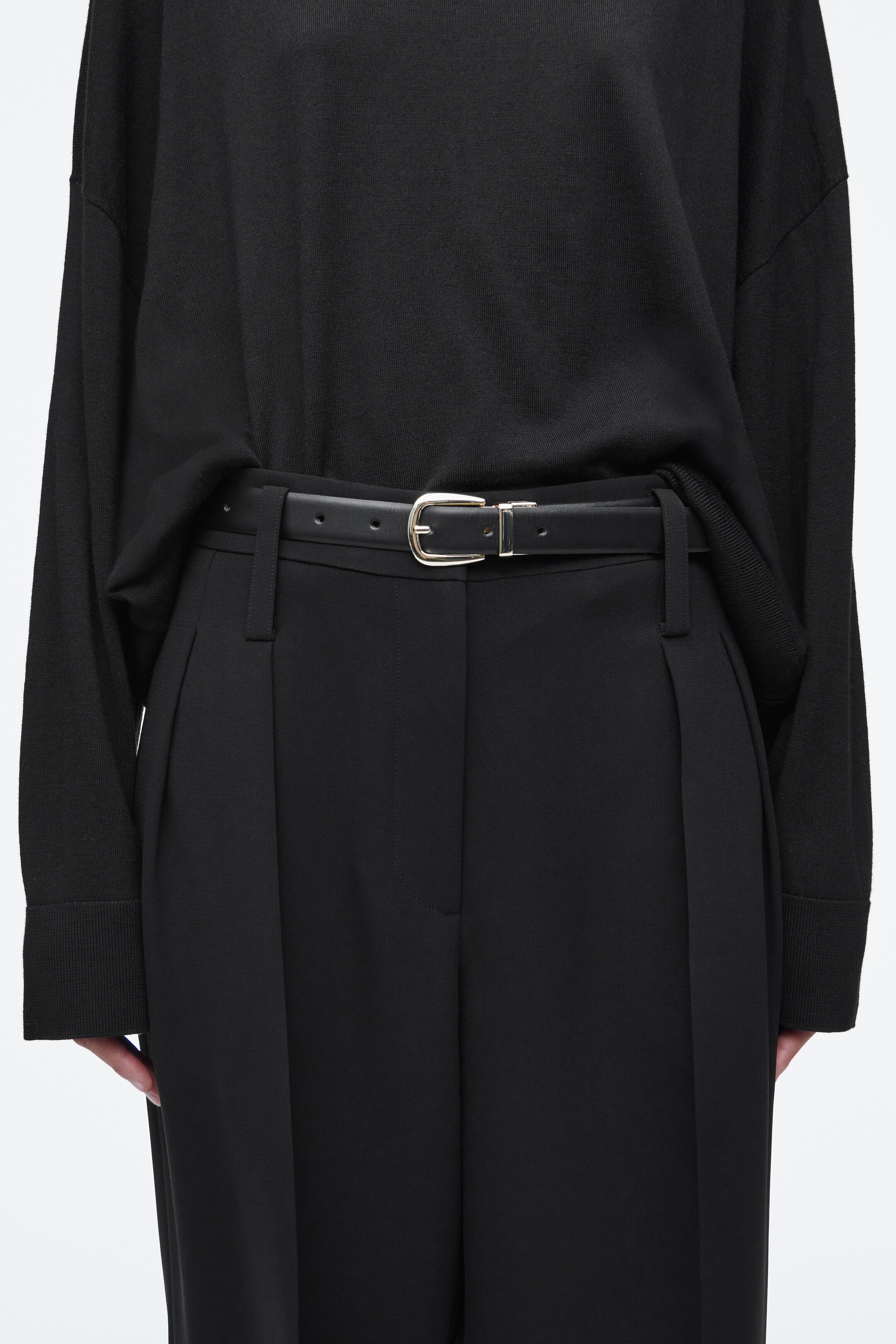Visualizza immagine più grande: CINTURA IN PELLE DOUBLE FACE - NERO / ÉCRU - DONNA | H&M IT 2