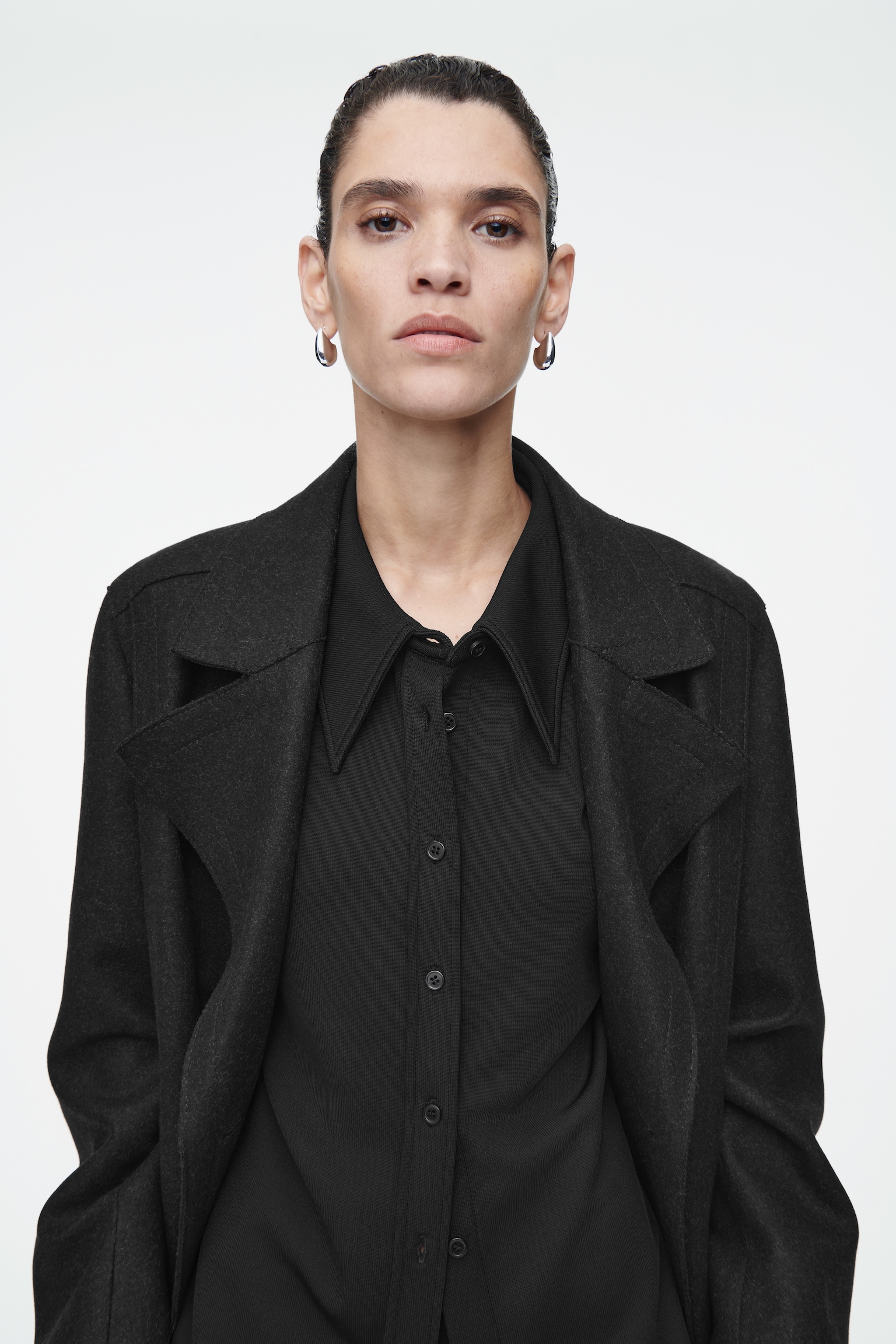 SLIM EXAGGERATED-COLLAR JERSEY SHIRT - BLACK - 6