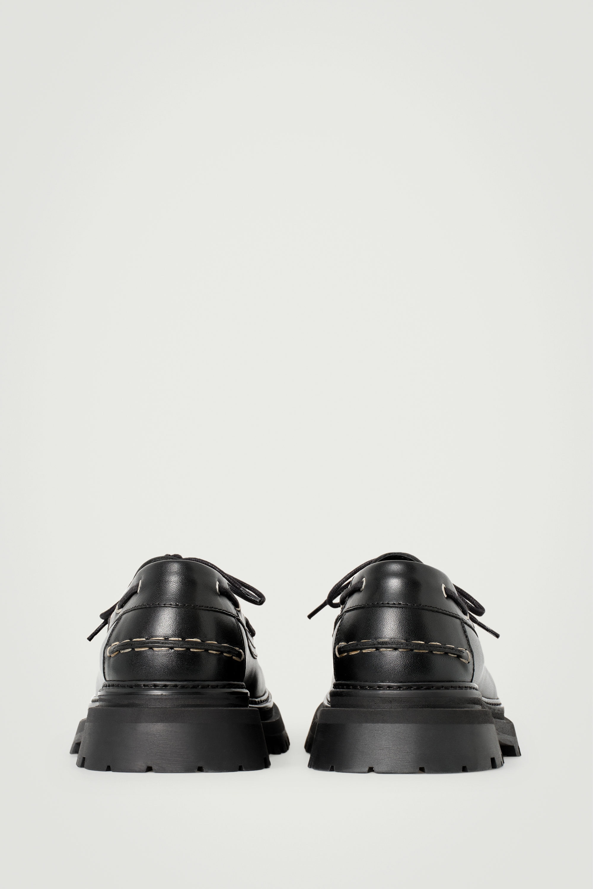 CHUNKY LEATHER BOAT SHOES - BLACK | COS