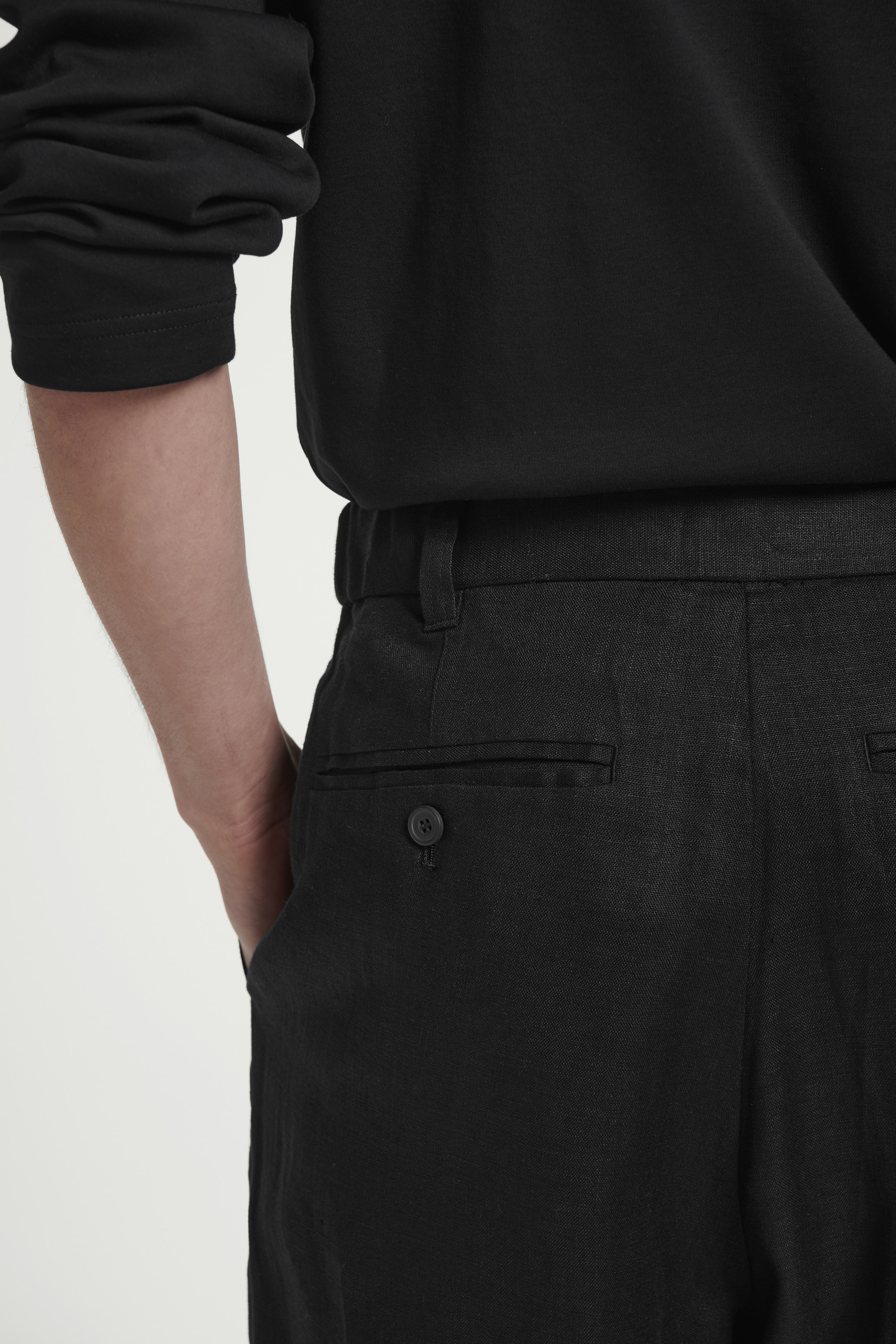 Visualizza immagine più grande: PANTALONE A GAMBA LARGA IN LINO - NERO - UOMO | H&M IT 6