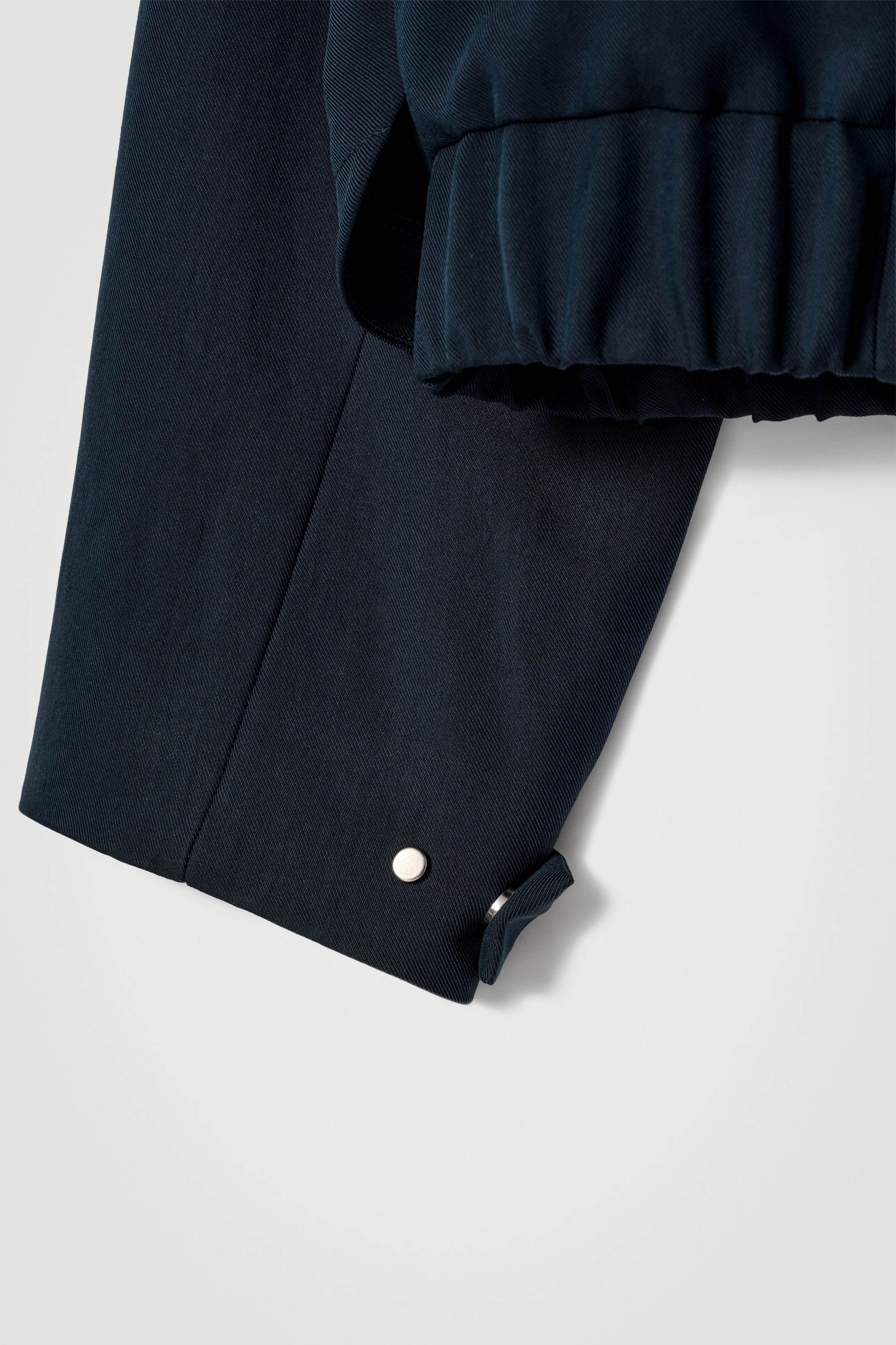 StillMedia/DescriptiveDetail