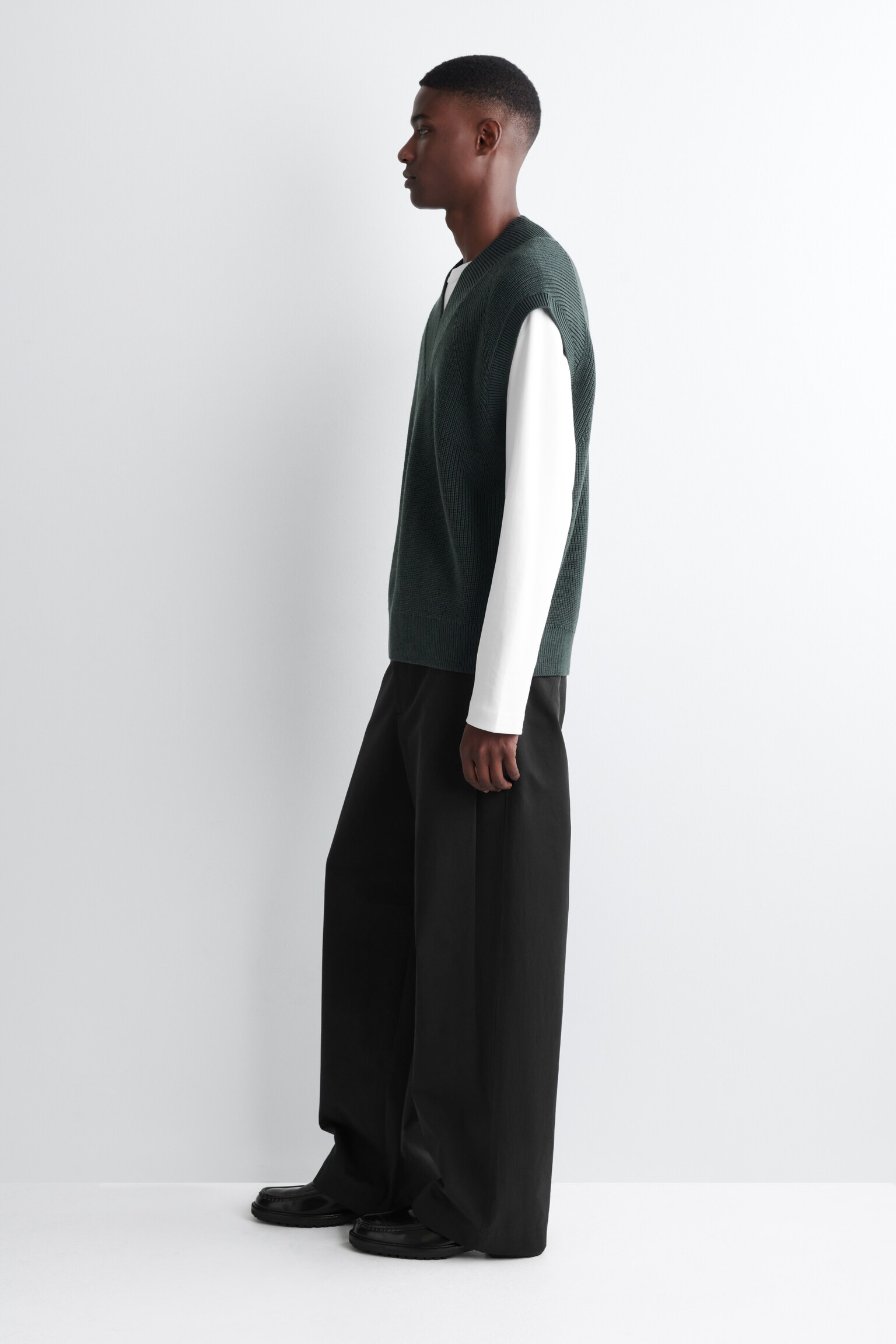 RIBBED WOOL V-NECK VEST - GREY - 6