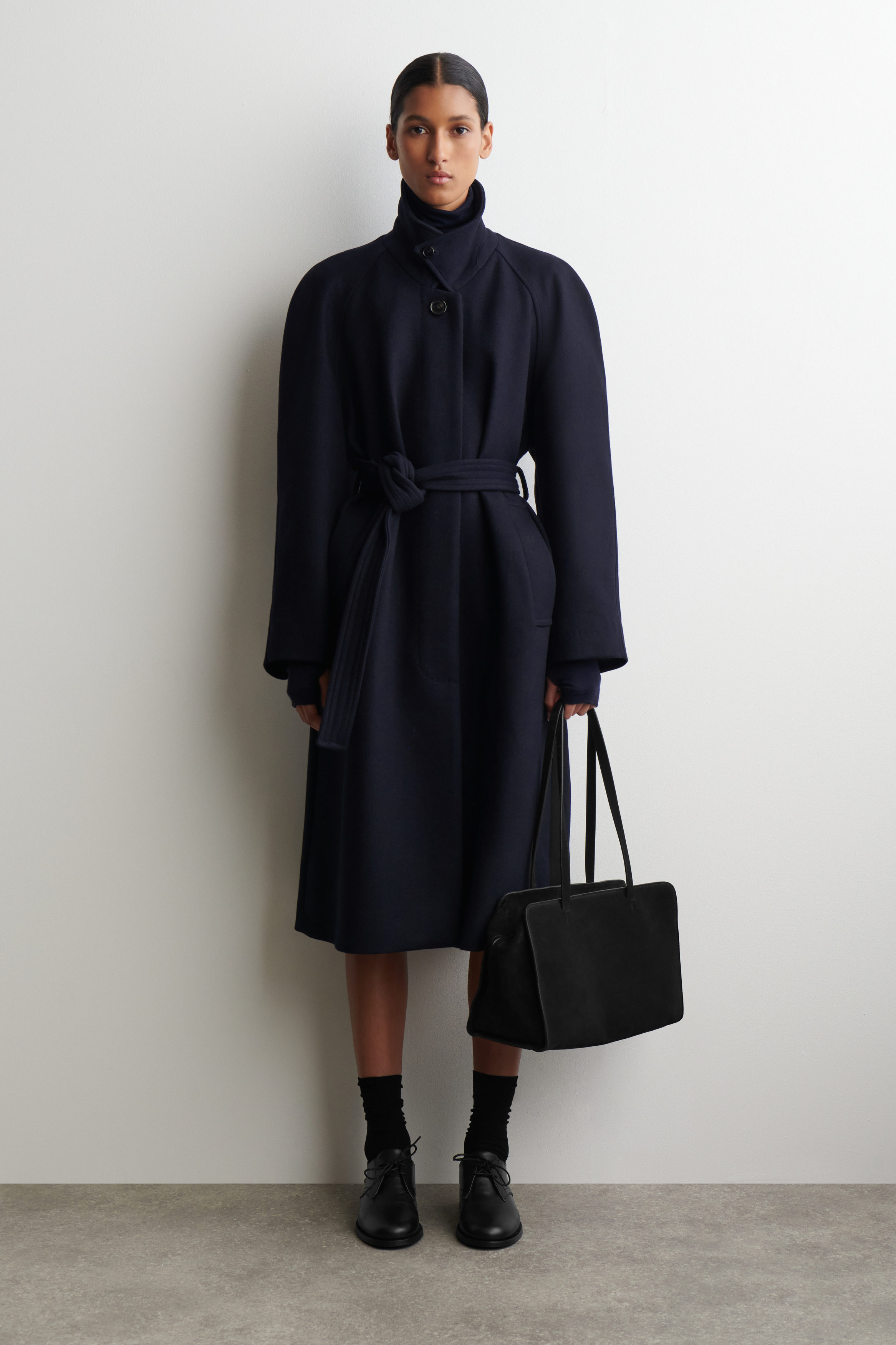 MARAIS BOWLING BAG - SUEDE - BLACK | COS US
