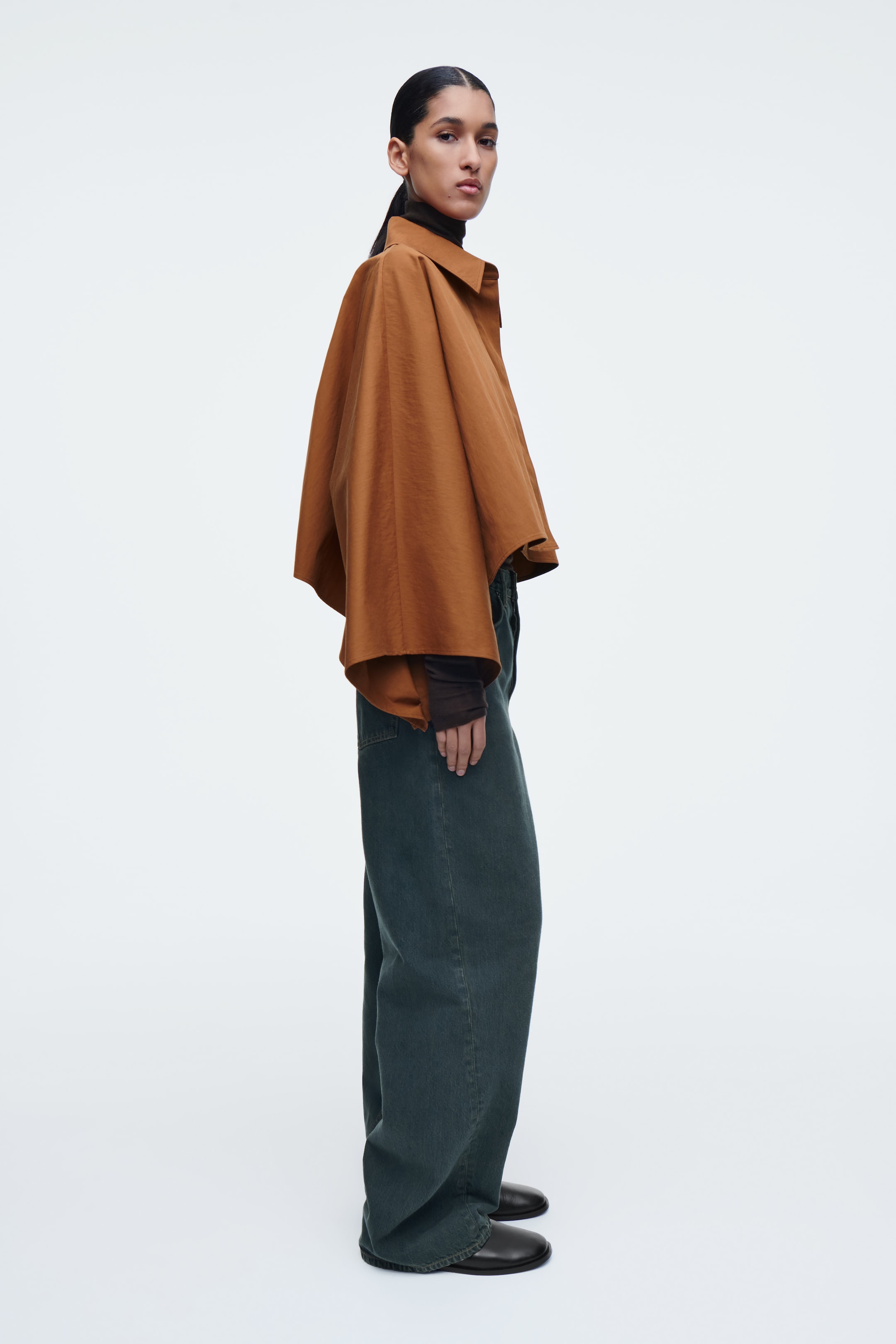 Agrandir l'image: CAPE FAÇON TRENCH-COAT COURTE - ROUILLE - FEMME | H&M BE 3