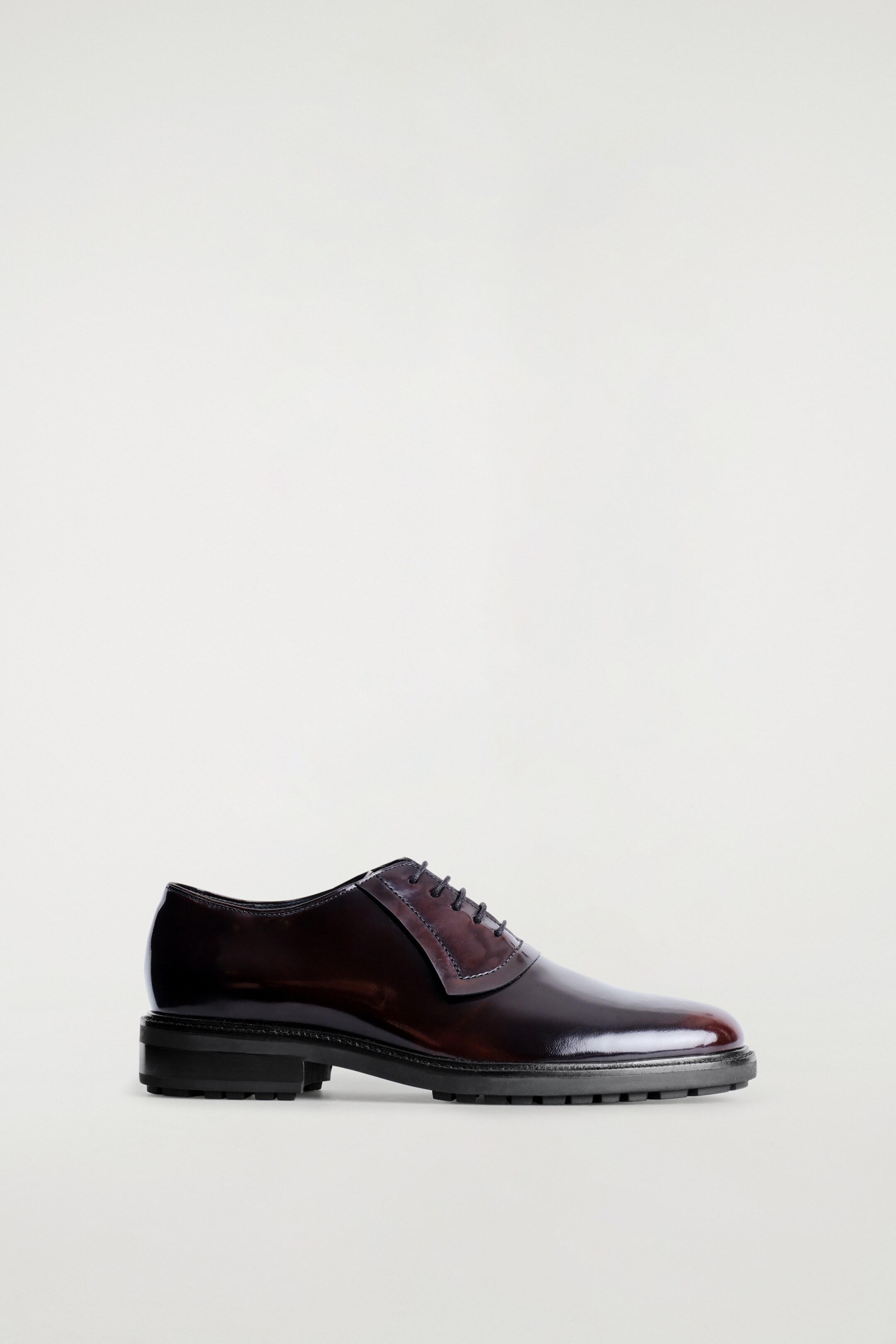 Größeres Bild ansehen: OXFORD-SCHUHE AUS LEDER - BORDEAUX - Men | H&M DE 4