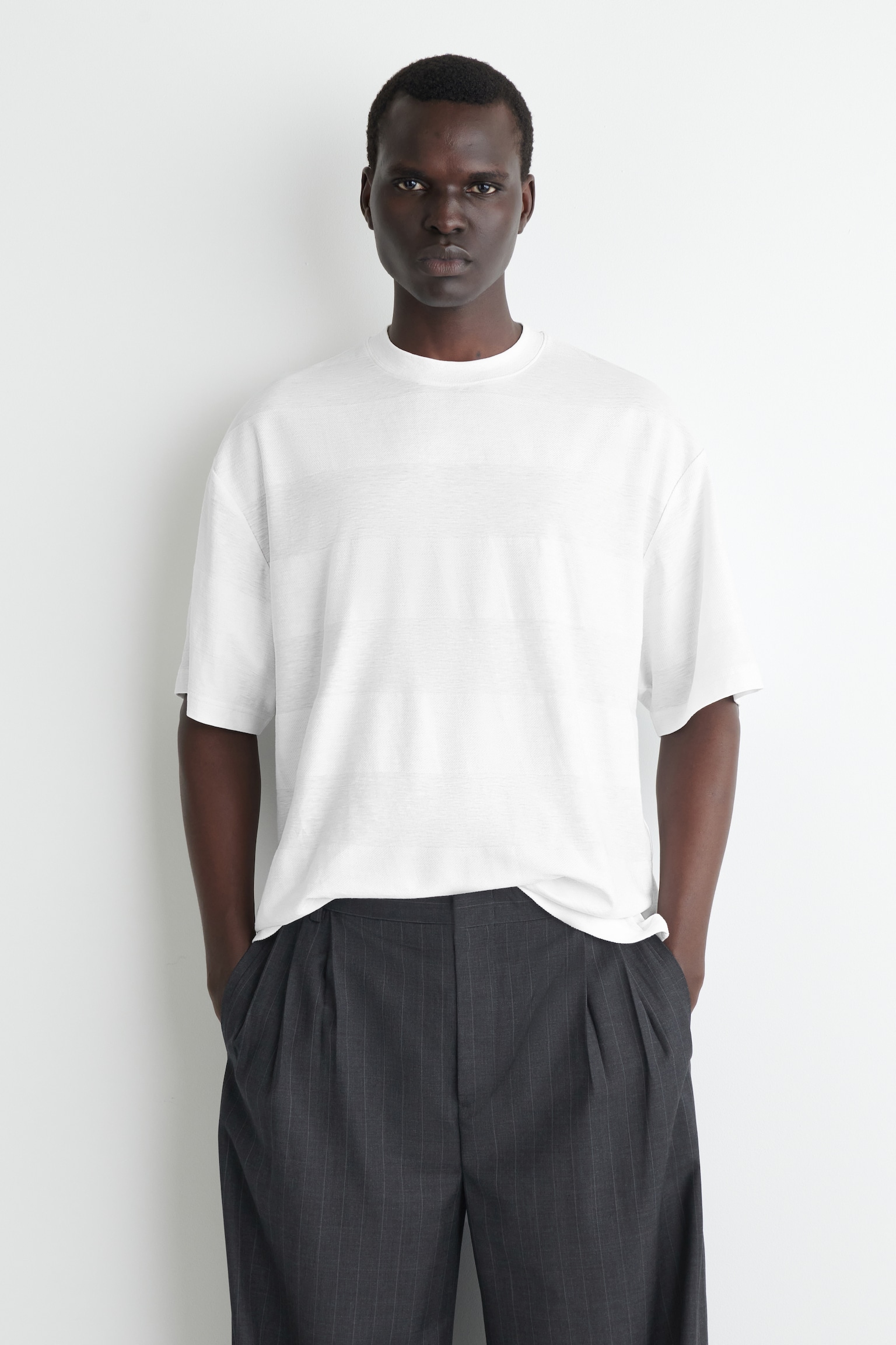 T-SHIRT OVERSIZE EN MÉLANGE DE LIN À RAYURES - BLANC