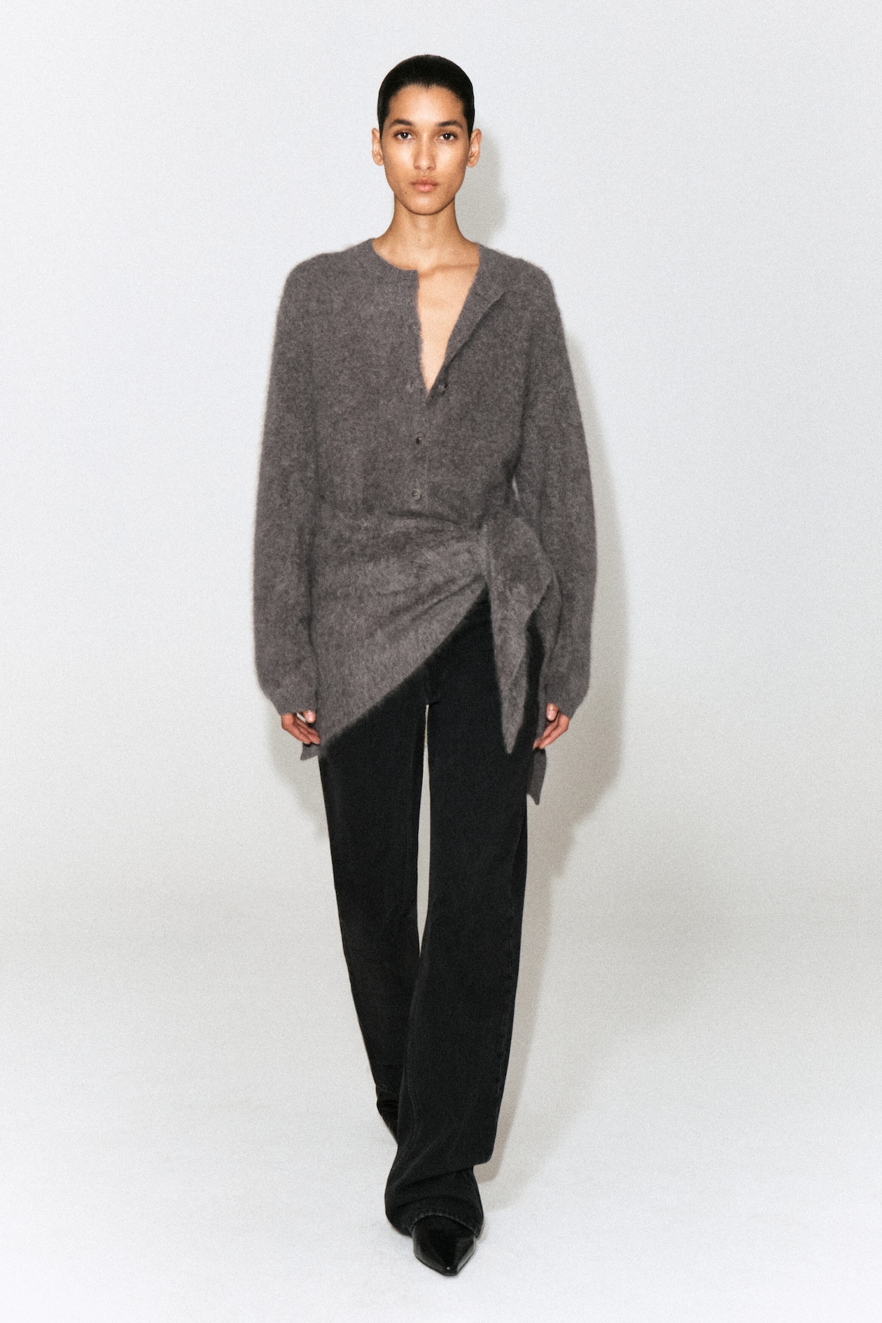 BRUSHED PURE CASHMERE TRIANGLE SCARF — BROWN MÉLANGE