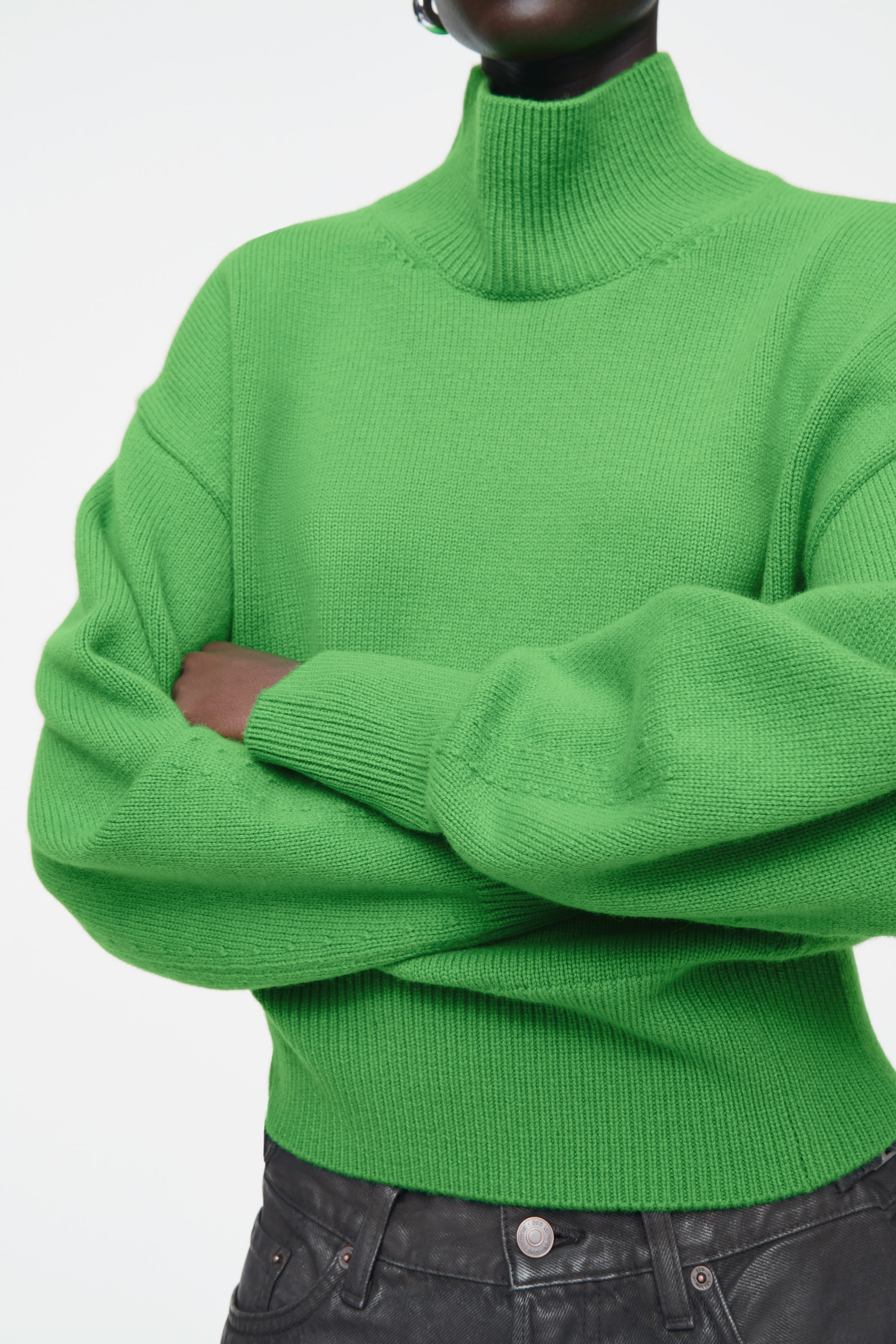 FUNNEL-NECK WAISTED WOOL JUMPER