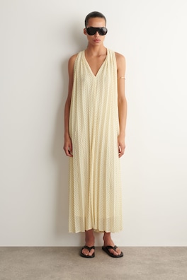 TIE-DETAIL PLEATED GEORGETTE MAXI DRESS — BUTTERMILK / POLKA DOT 1