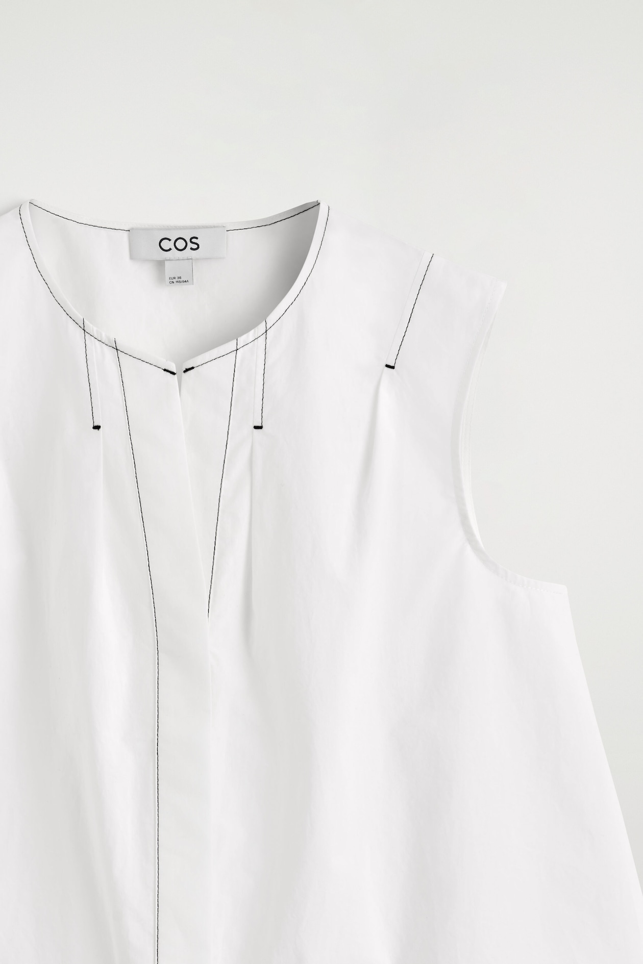 PLEATED SLEEVELESS TOP — WHITE