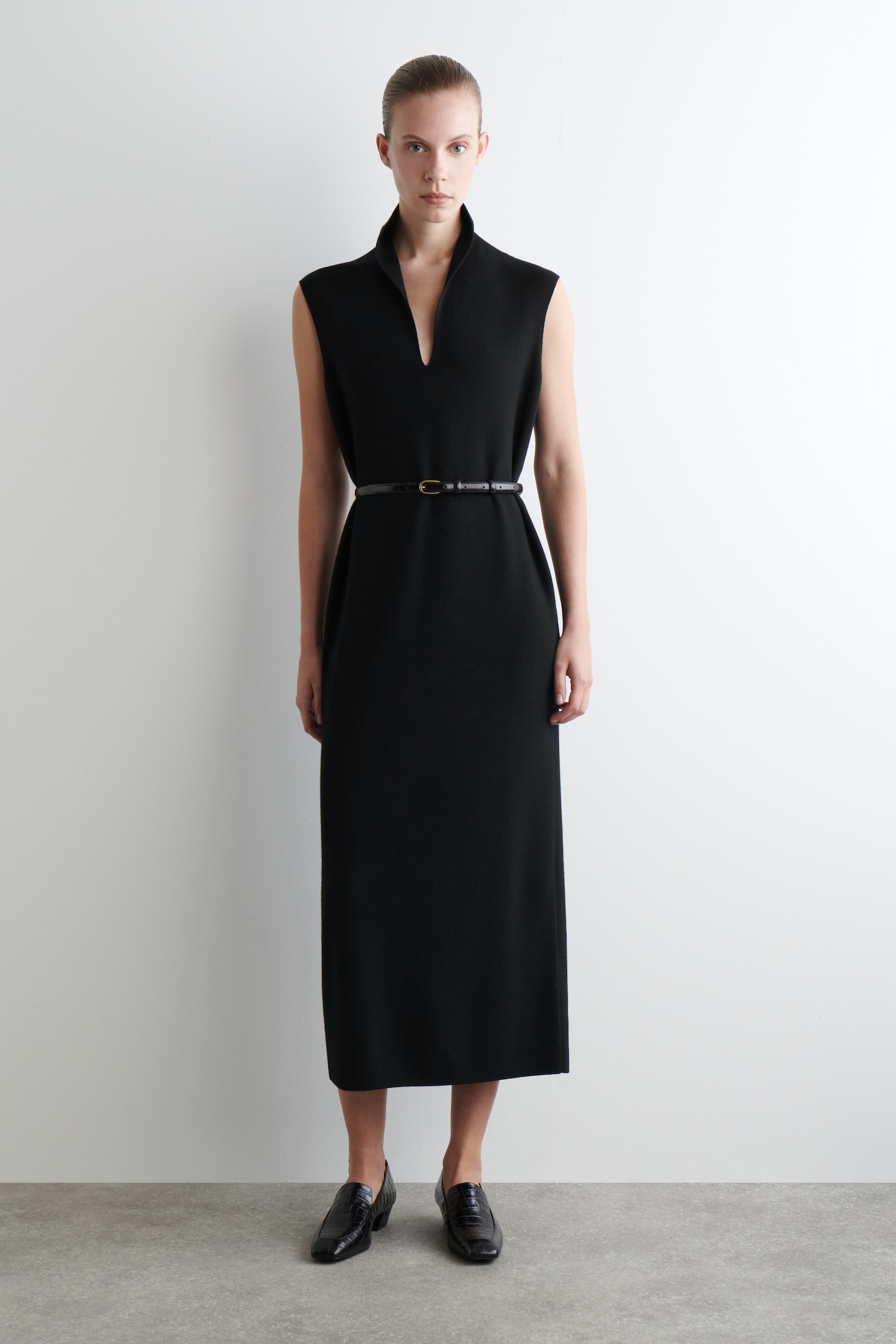 DRAPED-COLLAR MERINO WOOL DRESS - BLACK - 5