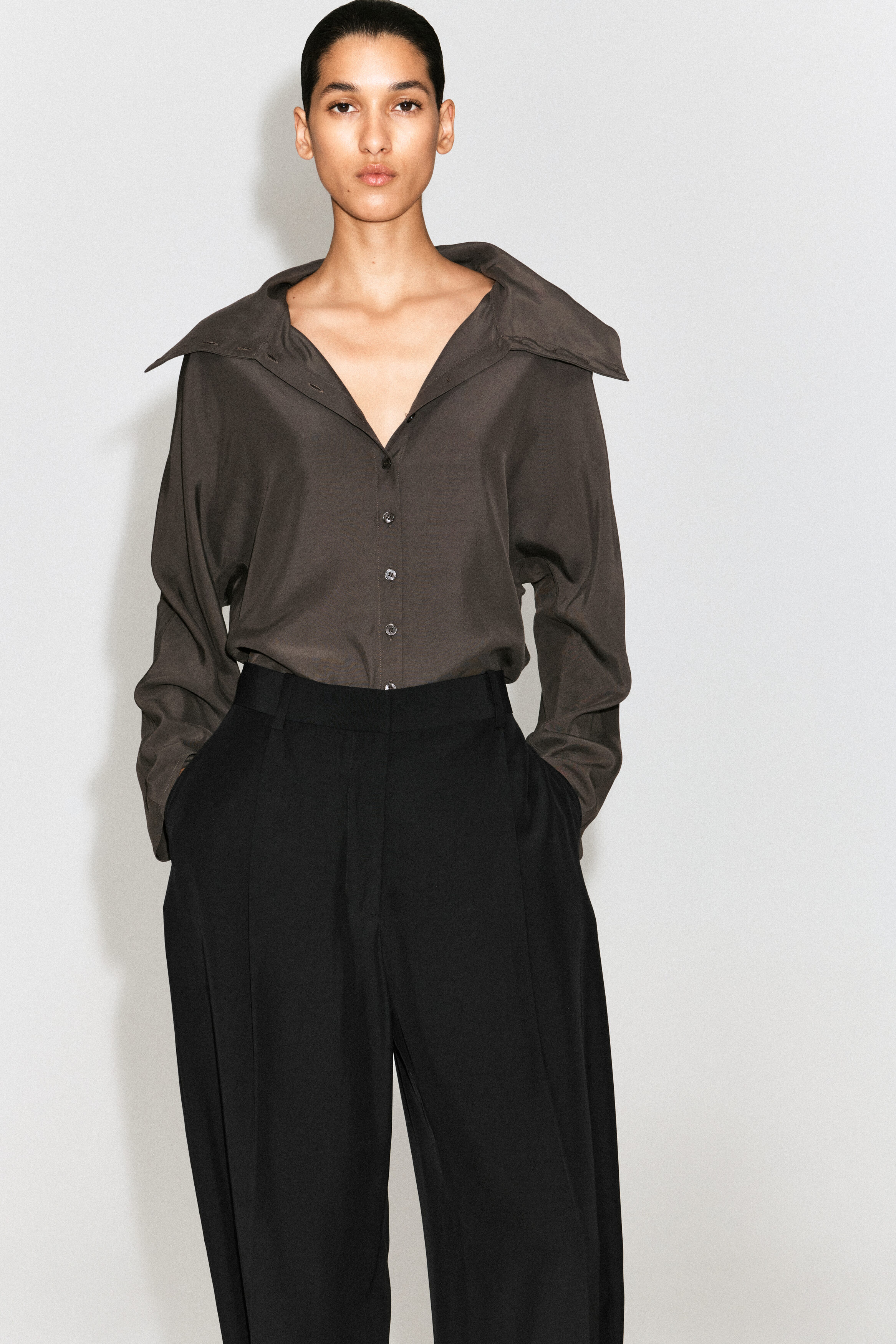 PLEATED BALLOON-LEG PANTS - thumbnail 9
