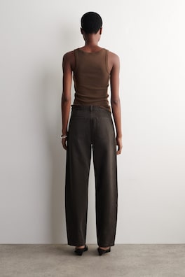 PATCH-POCKET STRAIGHT-LEG JEANS — BROWN 4