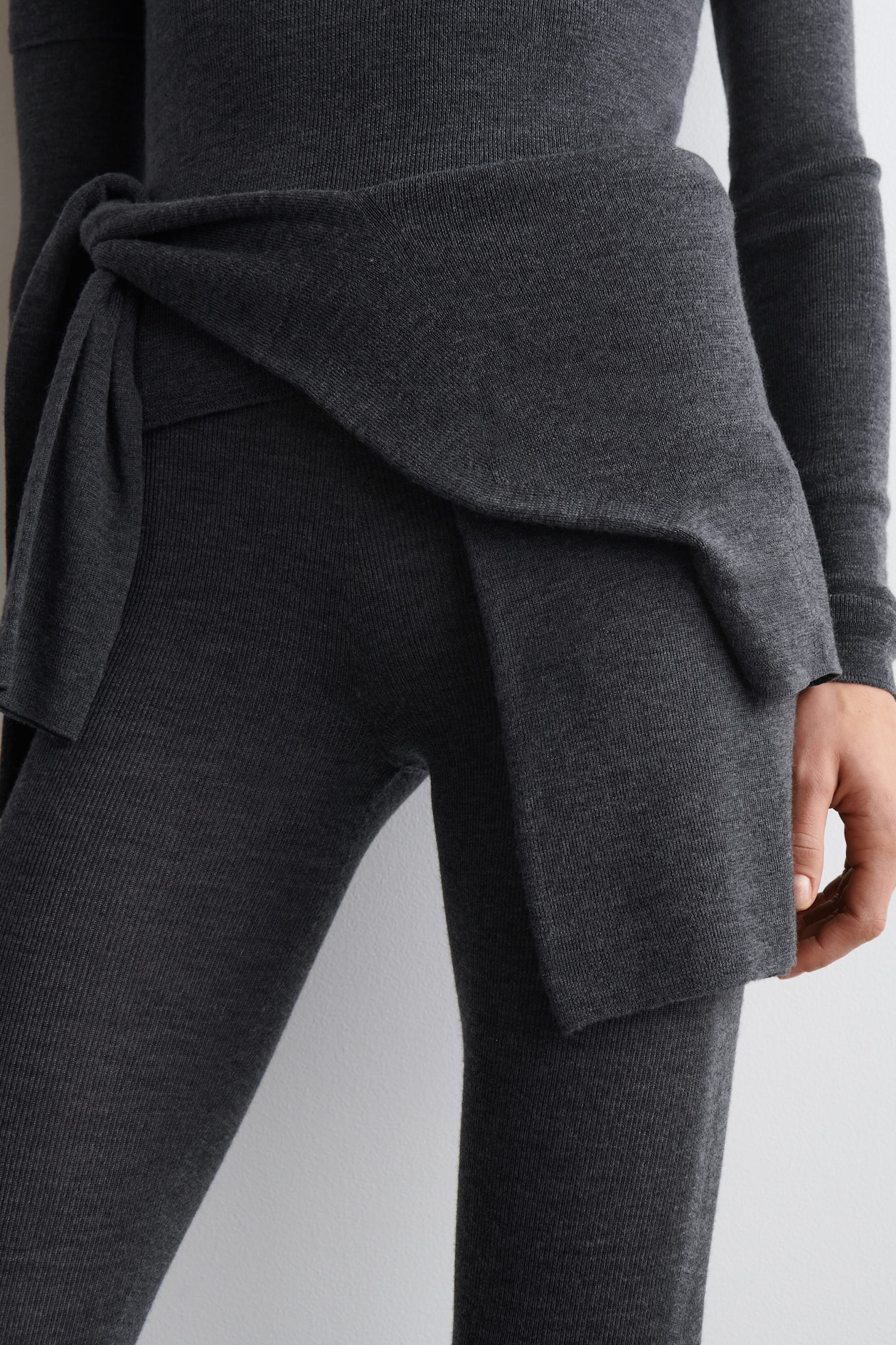 SEAMLESS MERINO WOOL LEGGINGS — CHARCOAL MÉLANGE