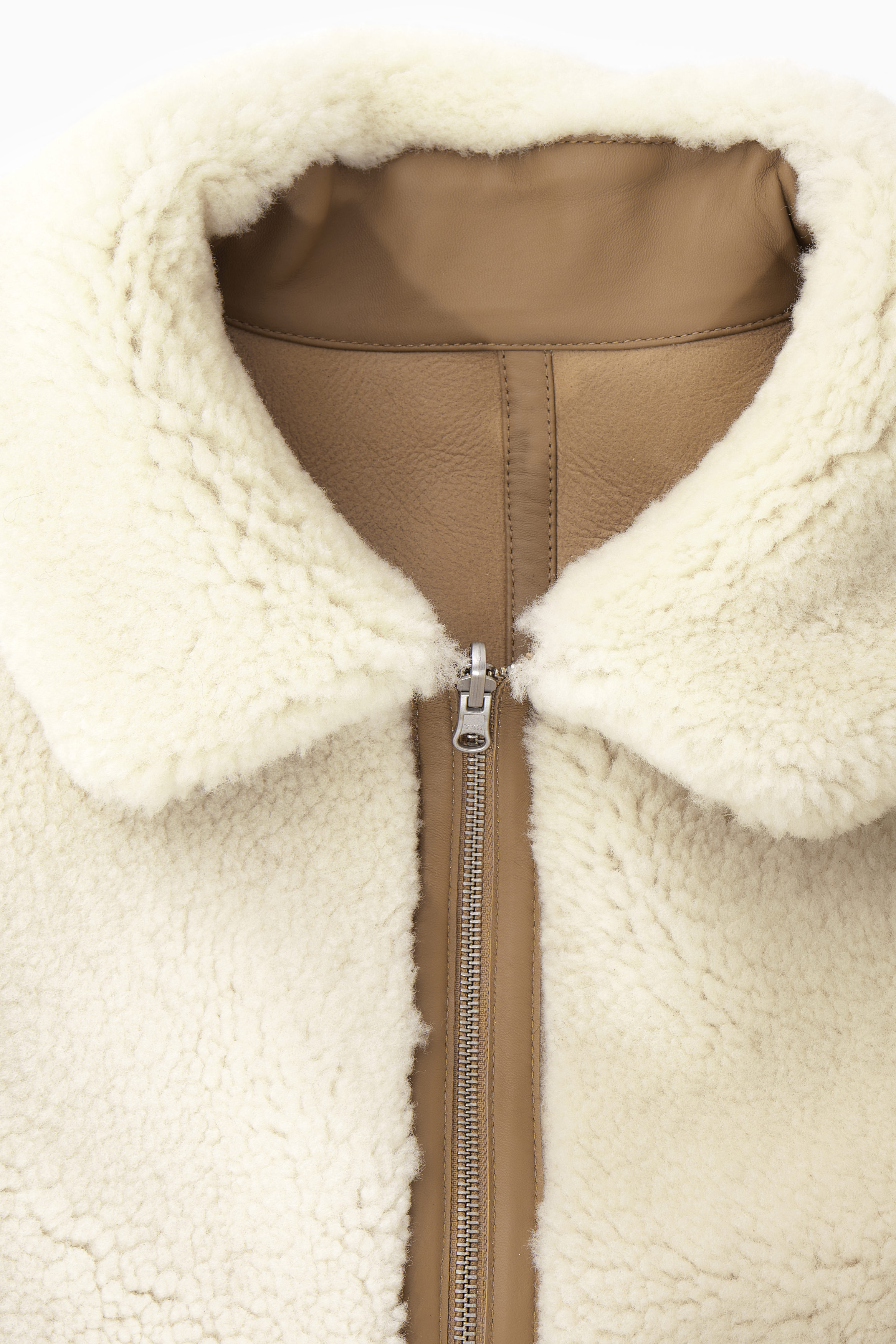 REVERSIBLE SHEARLING JACKET - CAMEL / ECRU | COS