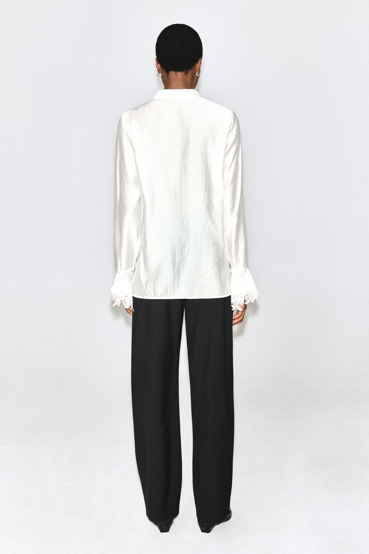 FLUID LACE-DETAIL SHIRT — IVORY