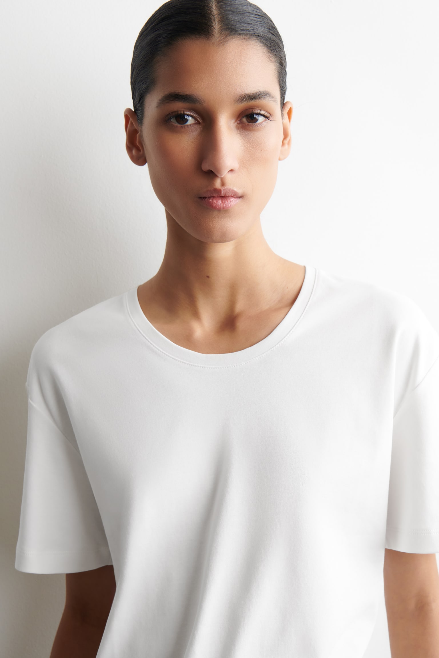 TRICOU DIN BUMBAC CU DECOLTEU ROTUNJIT - ALB/MARO/ALBASTRU - 8