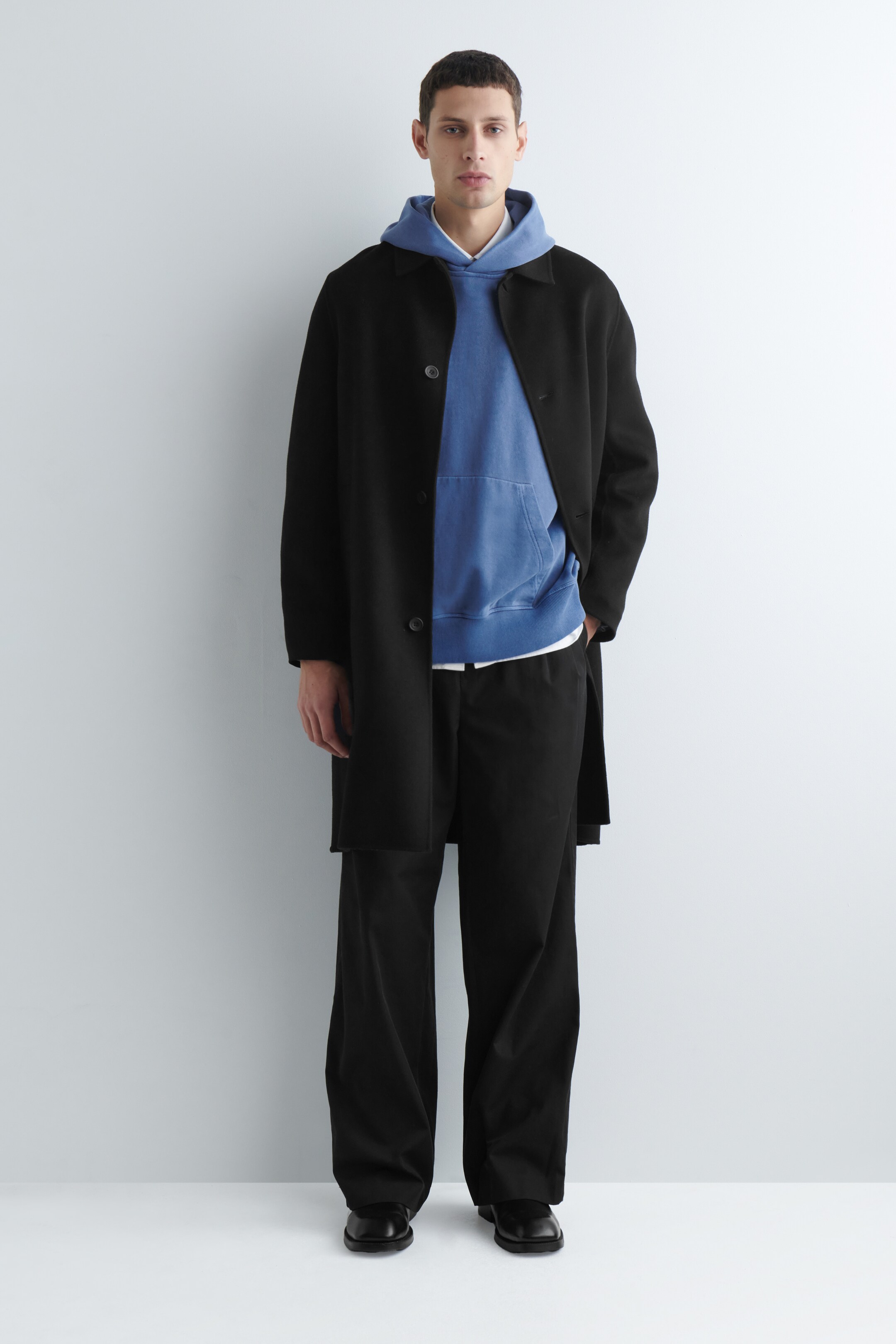 Größeres Bild ansehen: KAPUZENPULLOVER AUS VORGEWASCHENEM BAUMWOLLJERSEY - Blau - Men | H&M DE 5