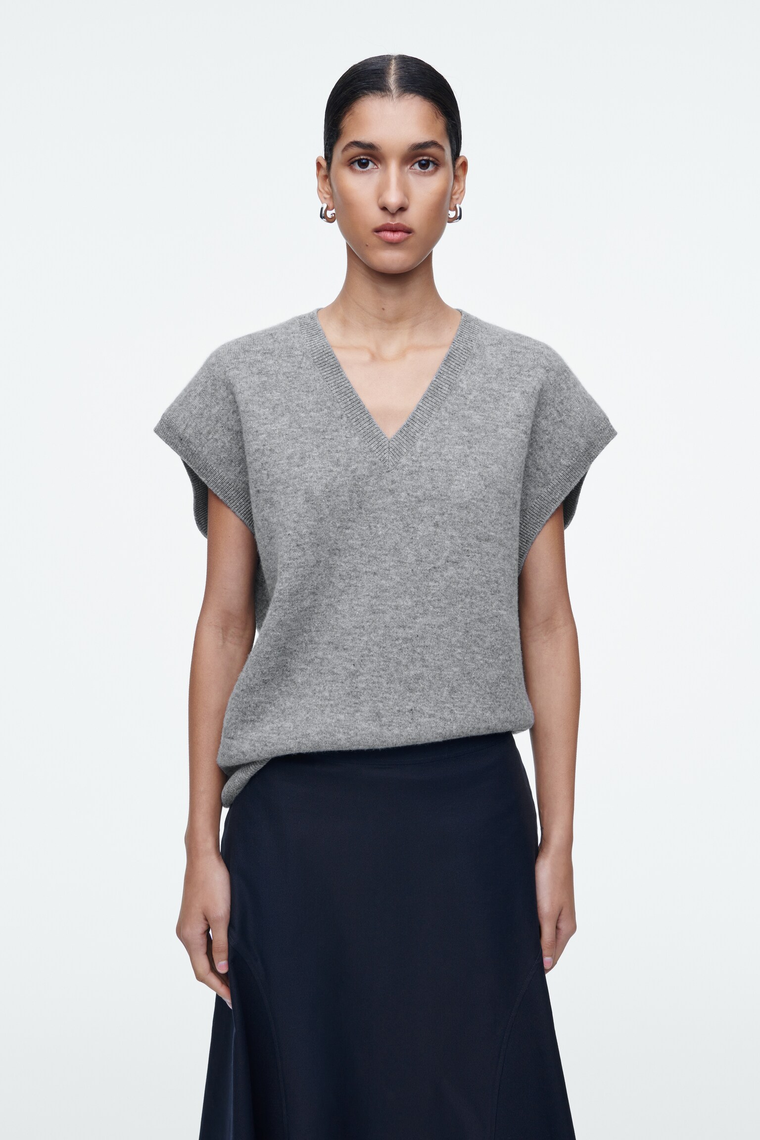 DÉBARDEUR À COL EN V EN LAINE DOUBLE FACE - GRIS CHINÉ