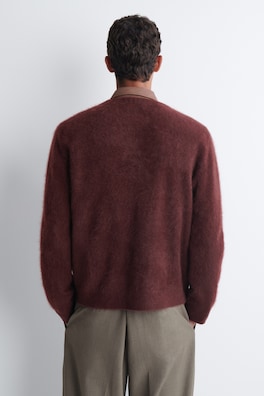 BRUSHED PURE CASHMERE V-NECK CARDIGAN — WINE RED 4