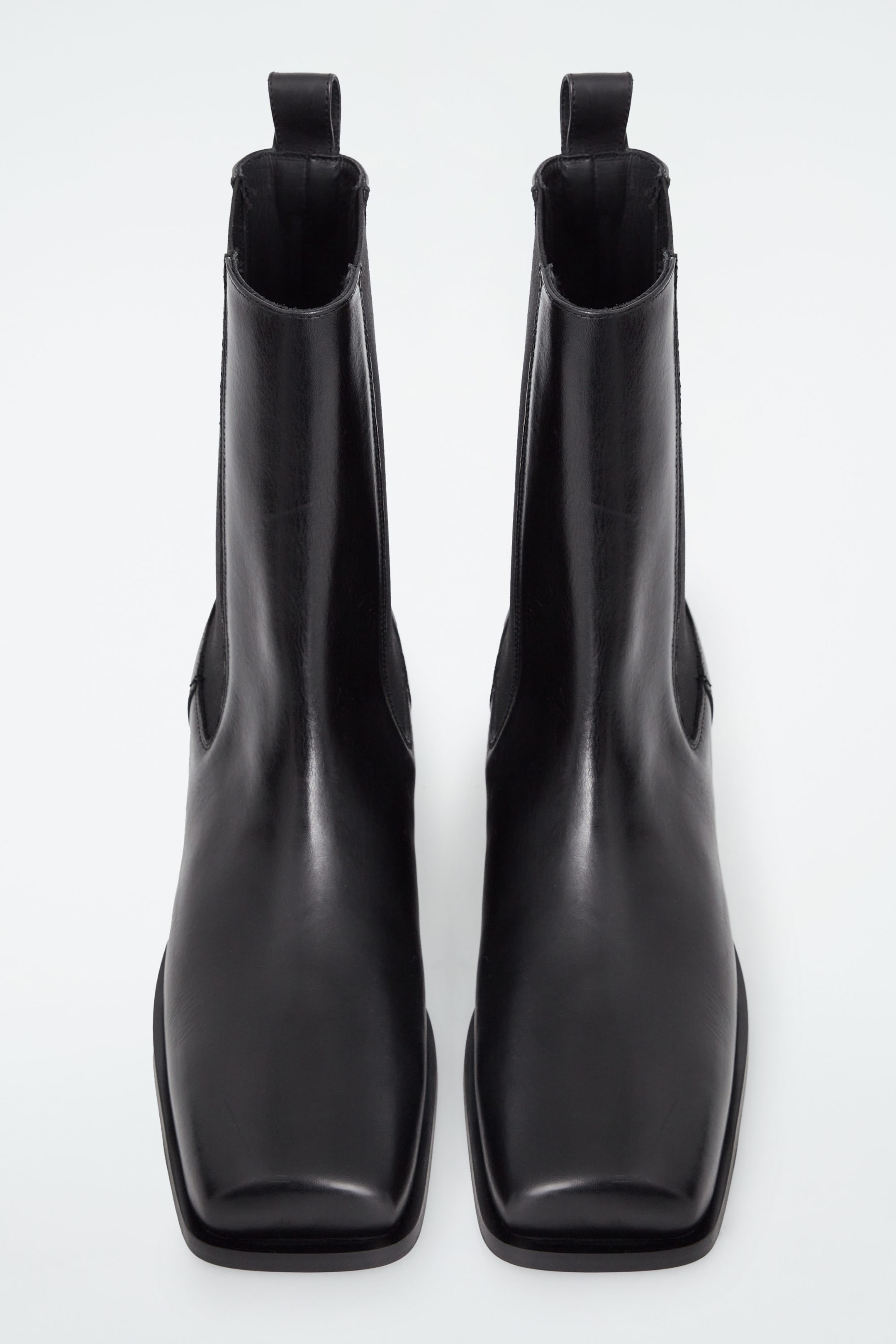 SQUARE-TOE LEATHER CHELSEA BOOTS