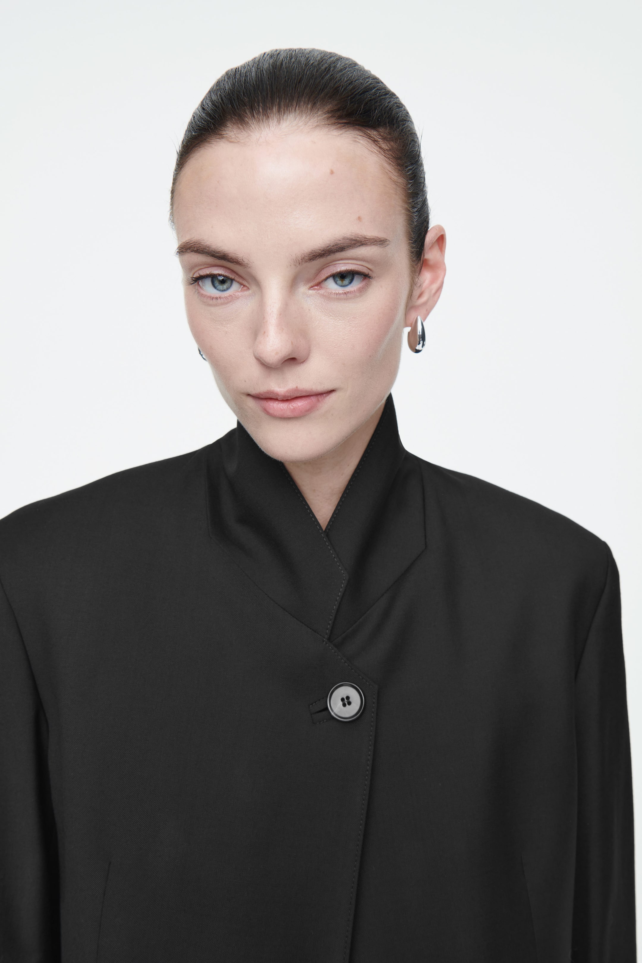 STAND-COLLAR WOOL BLAZER