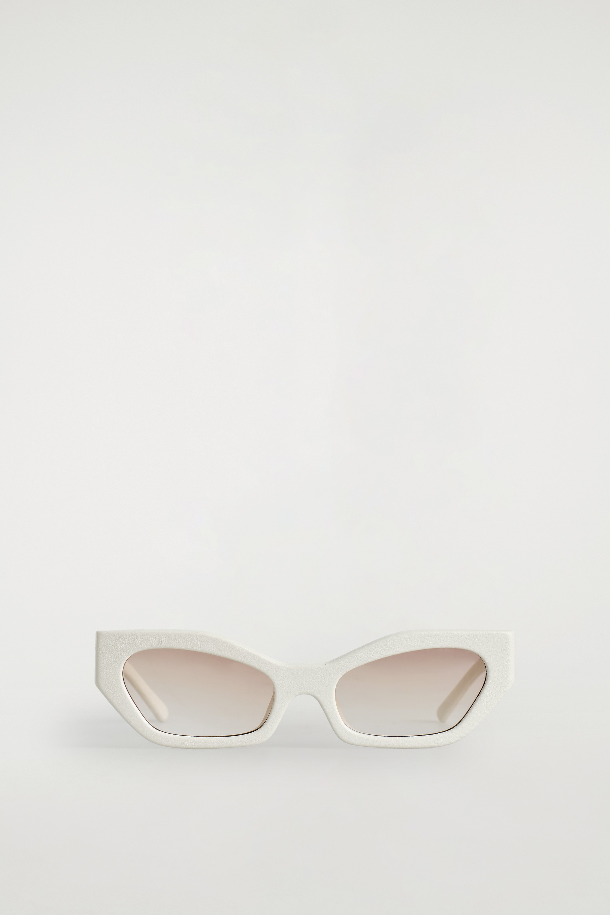 LEATHER CAT-EYE SUNGLASSES - CHALK / PINK/BROWN
