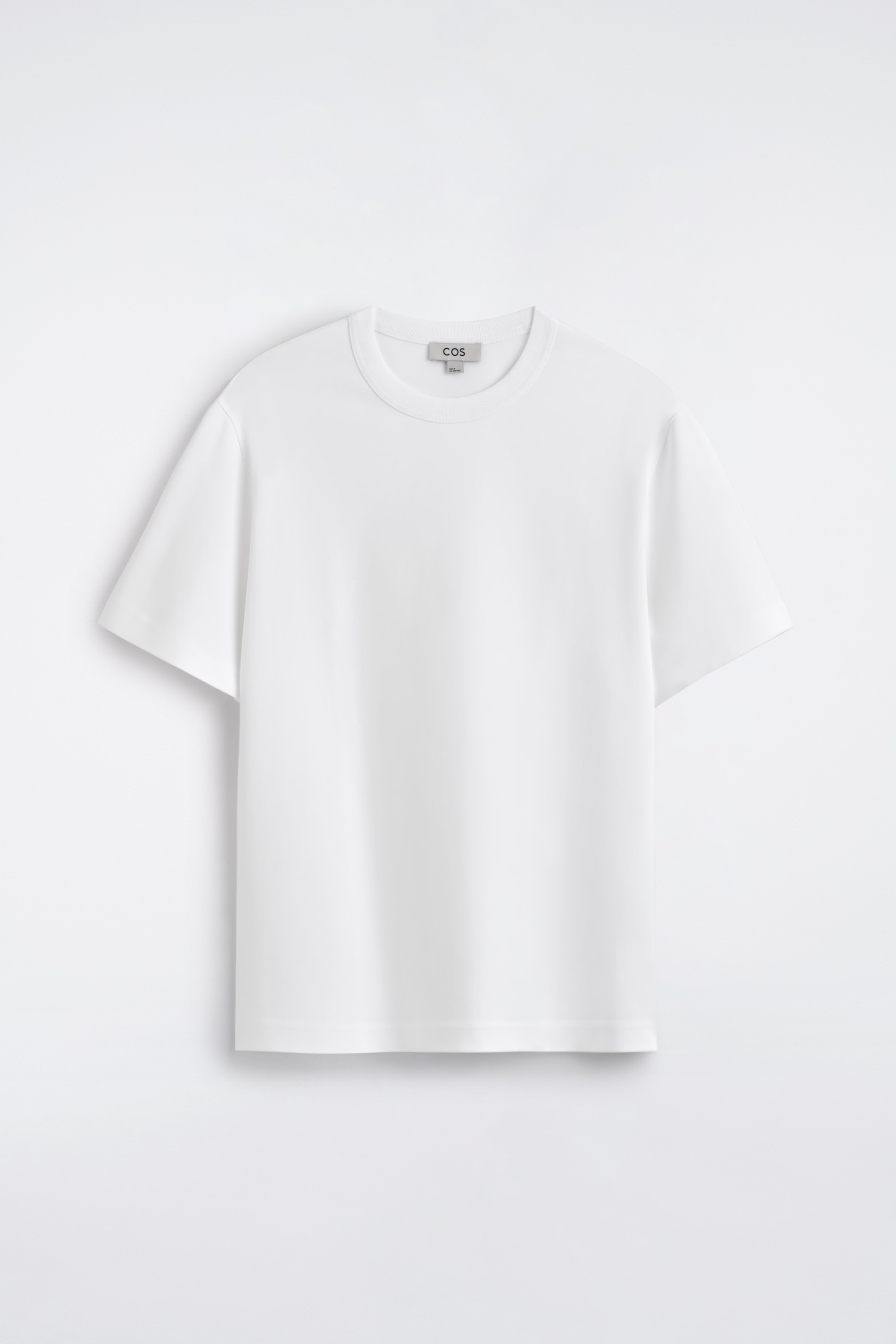 TRICOU DIN BUMBAC INTERLOCK CU GULER ROTUND - ALB/BLEUMARIN / ALB / ÎN DUNGI/GALBEN UNT/VERDE / ALB / DUNGAT/ALBASTRU / CU DUNGI/BLEUMARIN/BLEUMARIN / ALB / CU DUNGI/NEGRU/ALB/BLEUMARIN