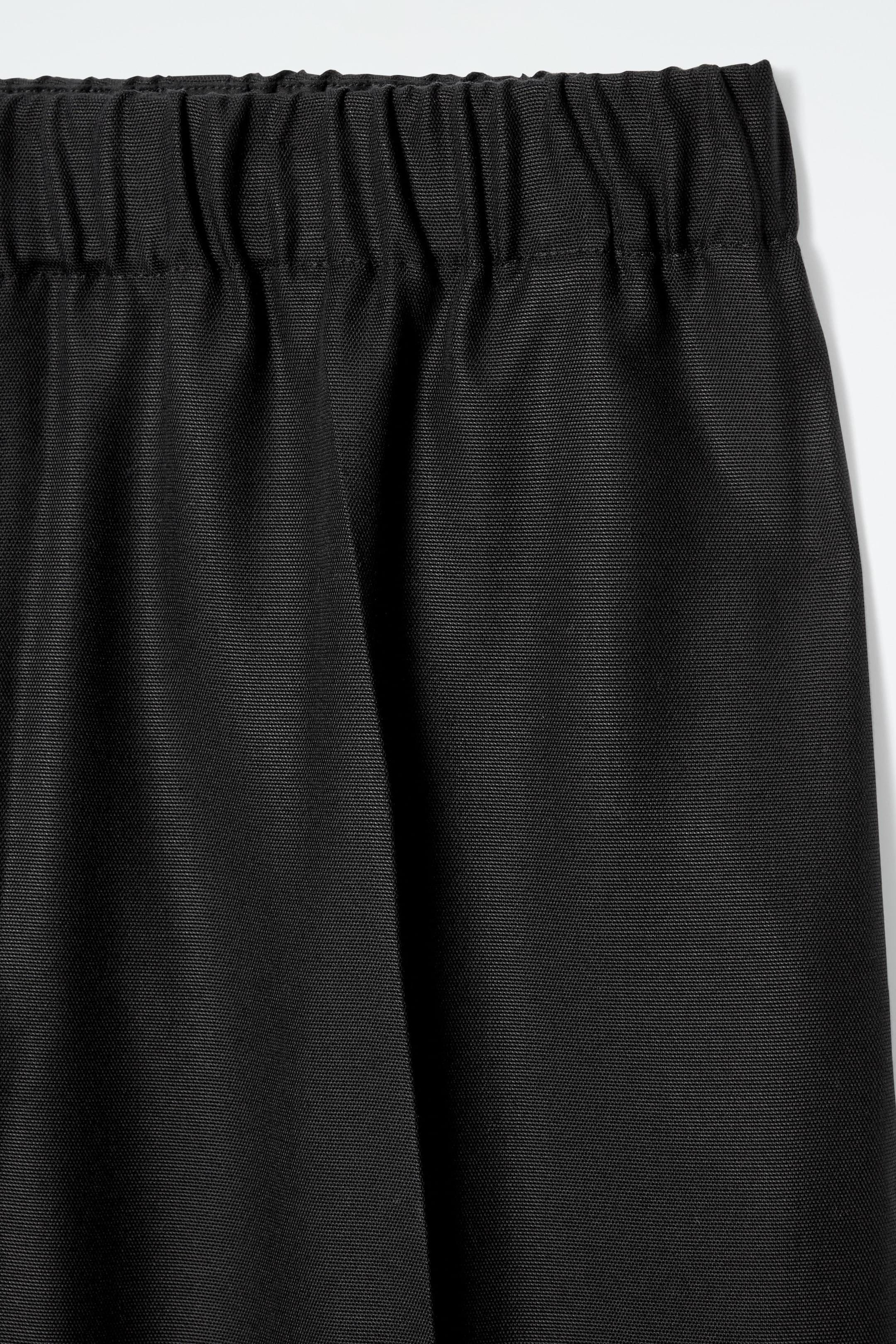 Visualizza immagine più grande: PANTALONI ELASTICIZZATI A GAMBA DRITTA - NERO - DONNA | H&M IT 6