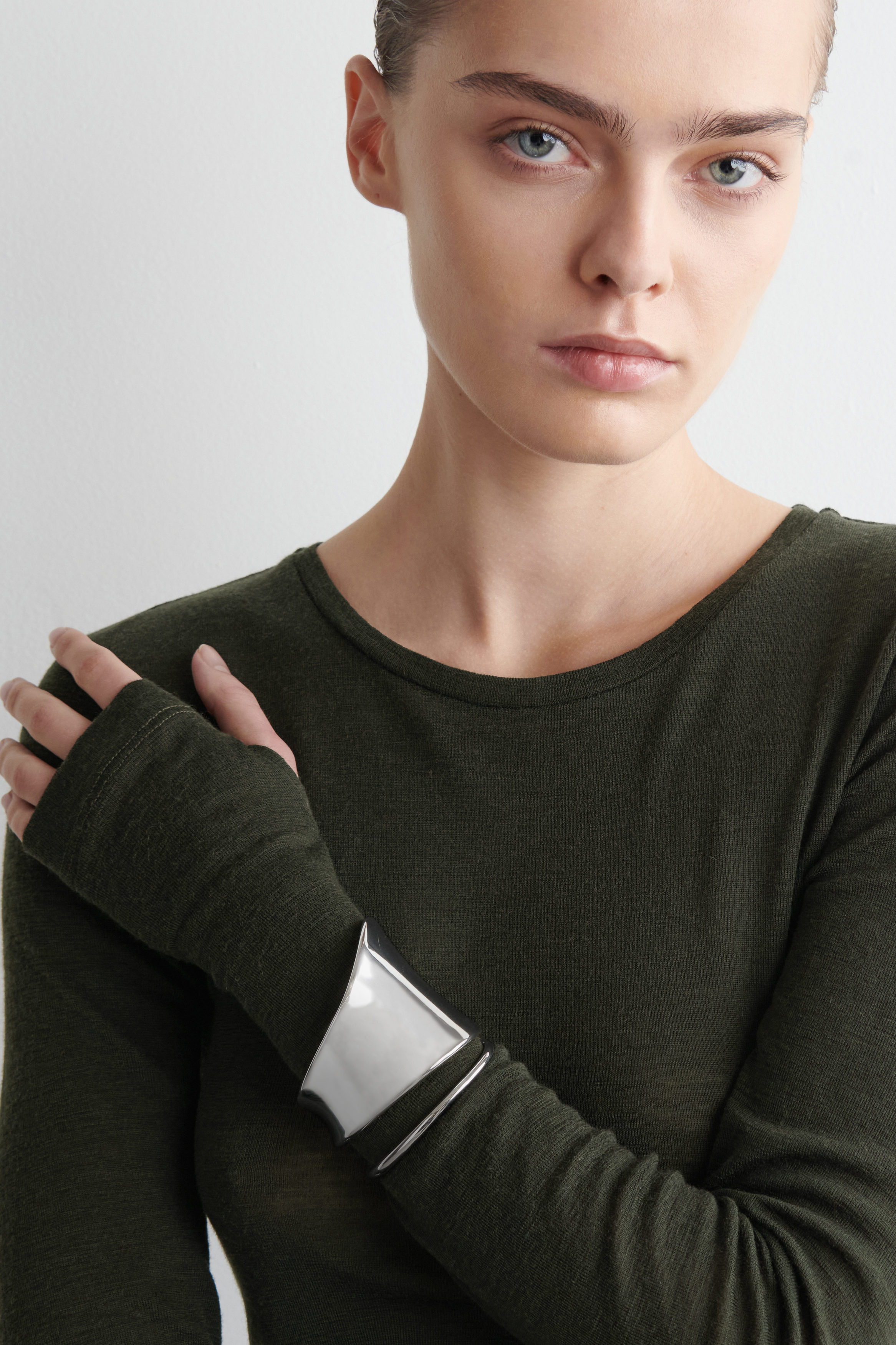 SLIM MERINO WOOL TOP - DARK GREEN | COS CA