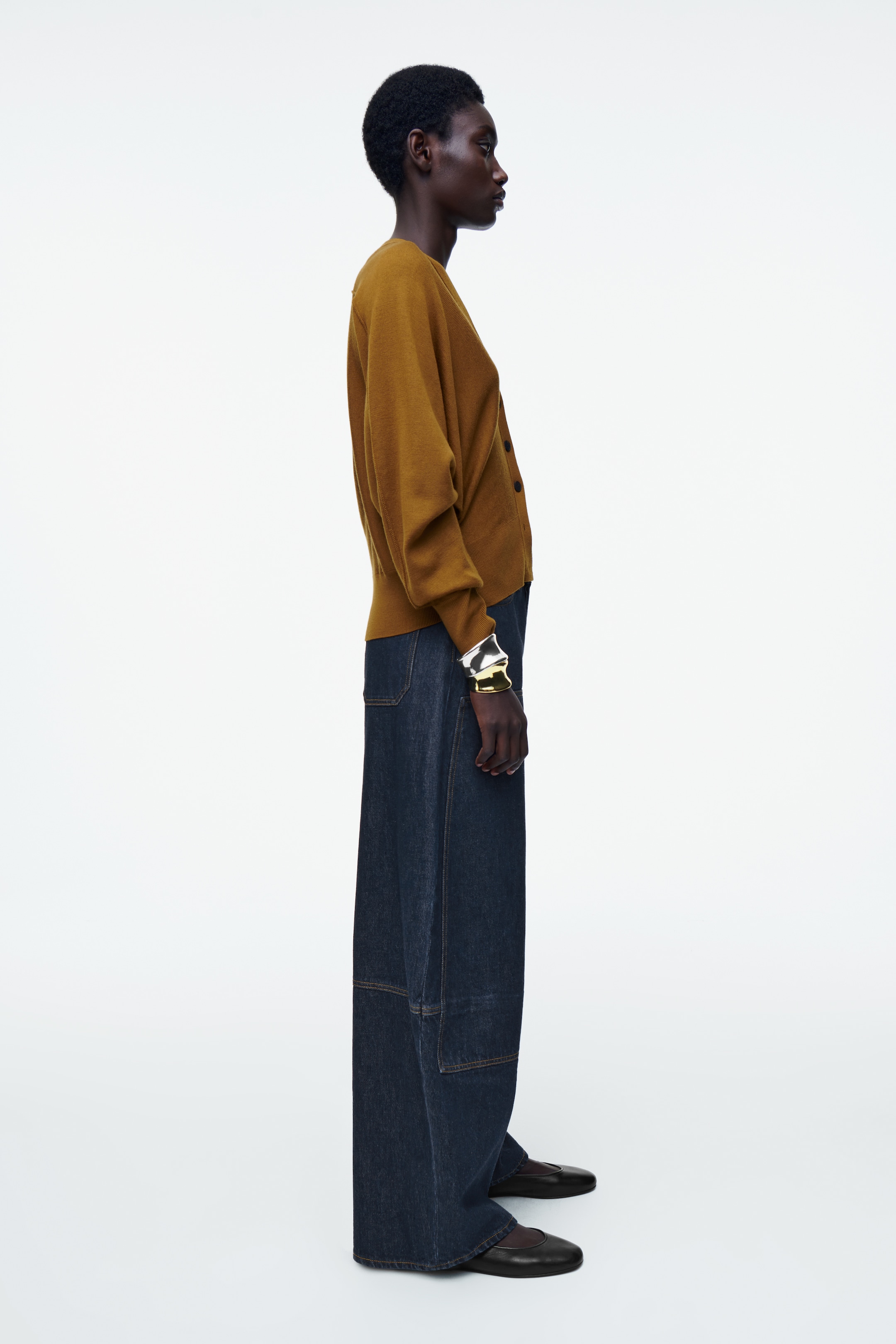 Ver imagen más grande: CÁRDIGAN DE LANA MERINO CON MANGA MURCIÉLAGO - OCRE - MUJER | H&M ES 5