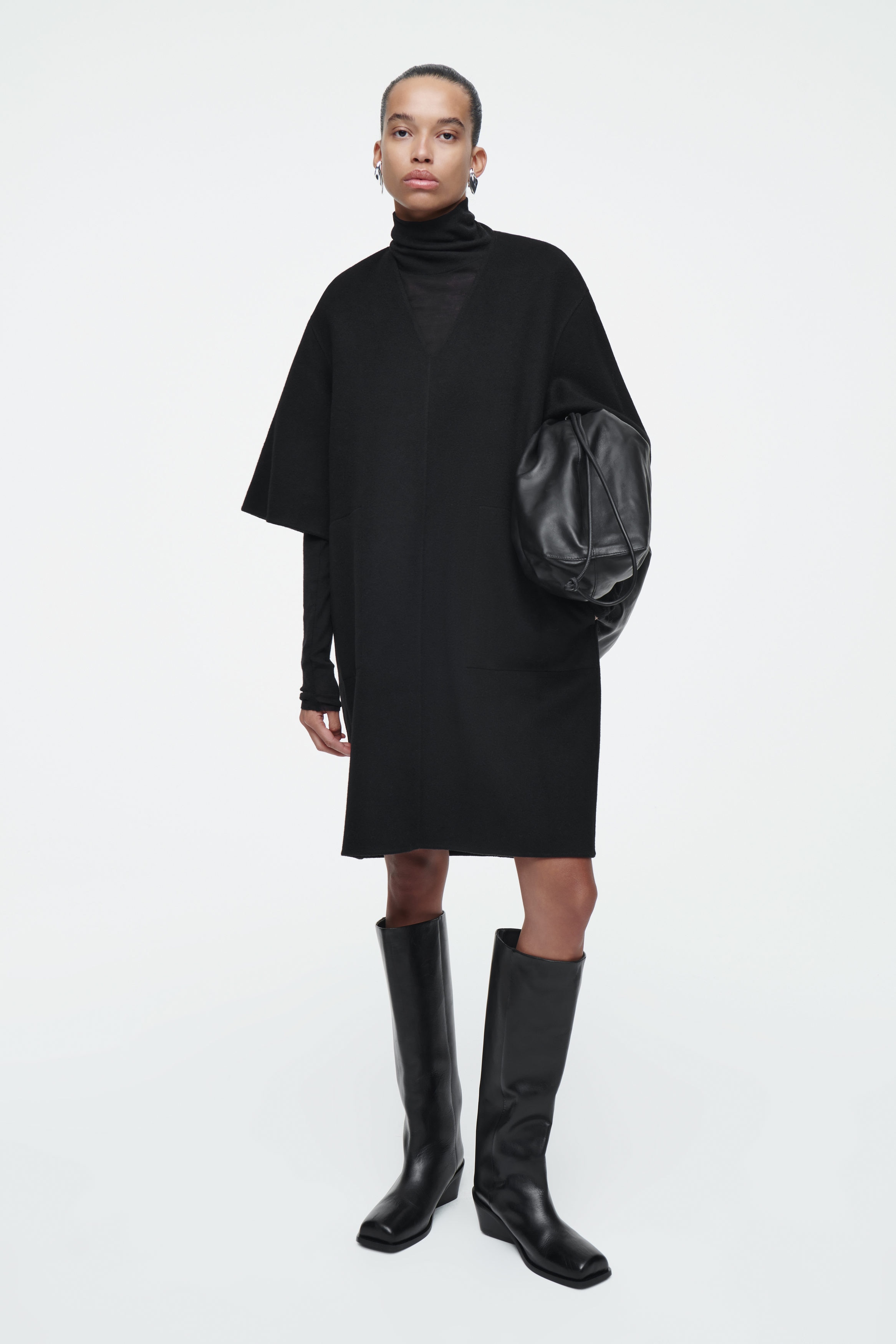 nha518です！美品✨COS V-NECK WOOL CAPEウール COS V-Neck Knitted Wool Cape | endource