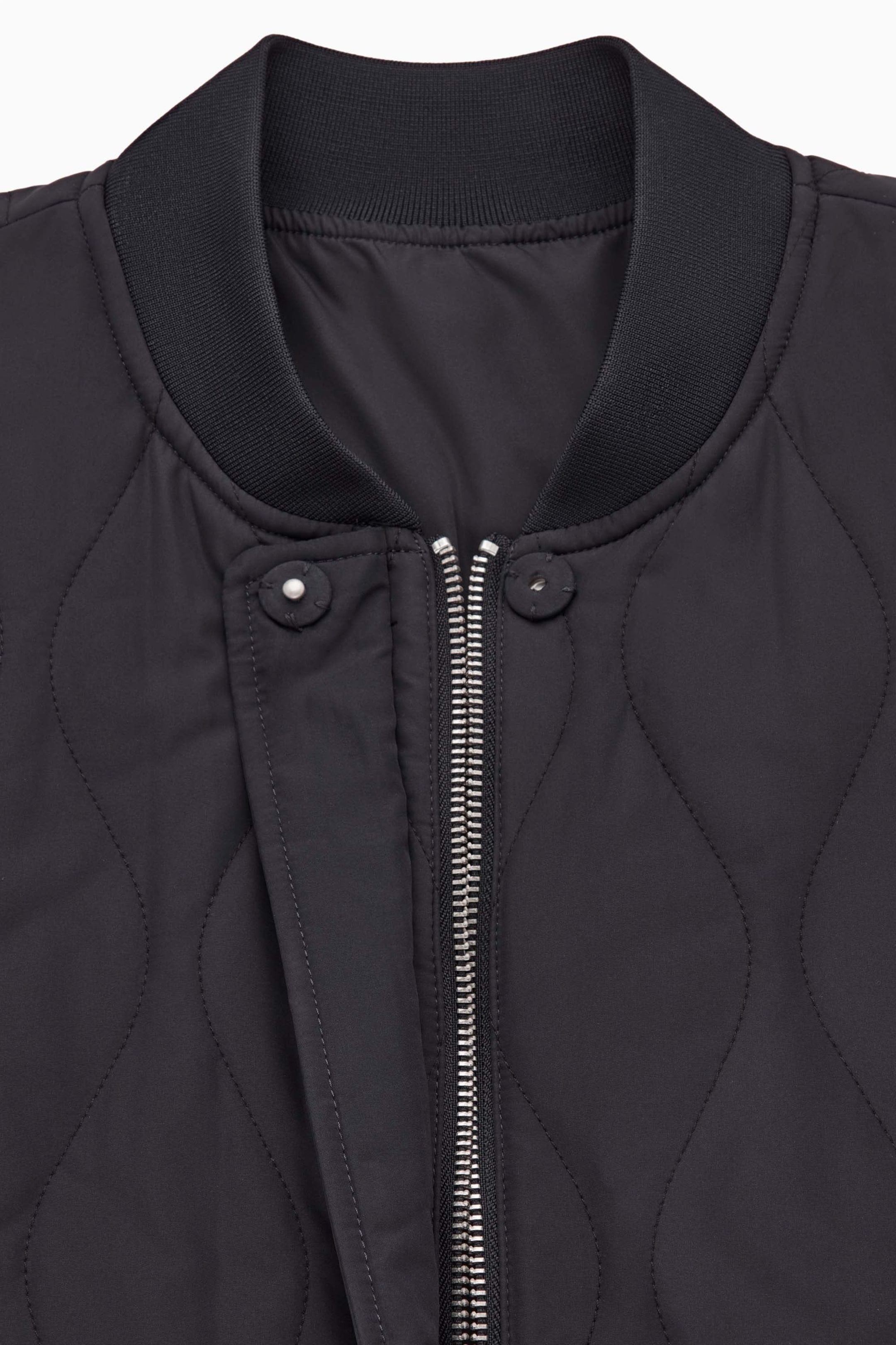 StillMedia/DescriptiveDetail