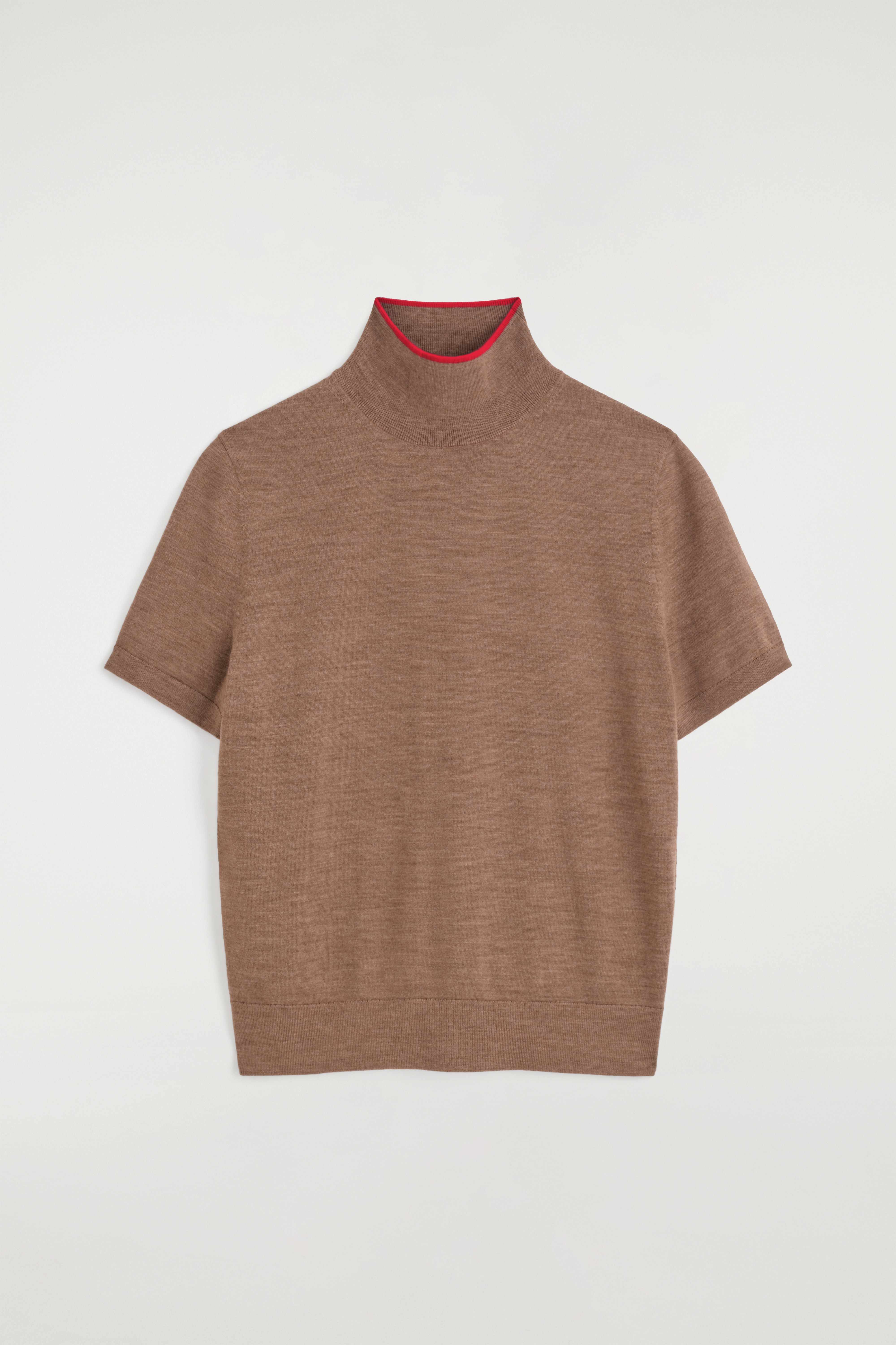 OBERTEIL AUS MERINOWOLLE MIT HOHEM KRAGEN - BEIGE MELIERT/ROT/NAVYBLAU