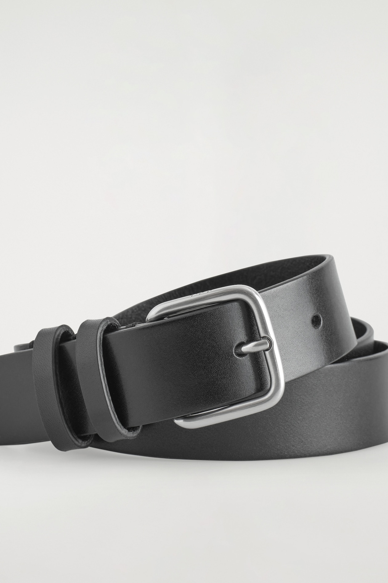 CLASSIC LEATHER BELT — BLACK / SILVER