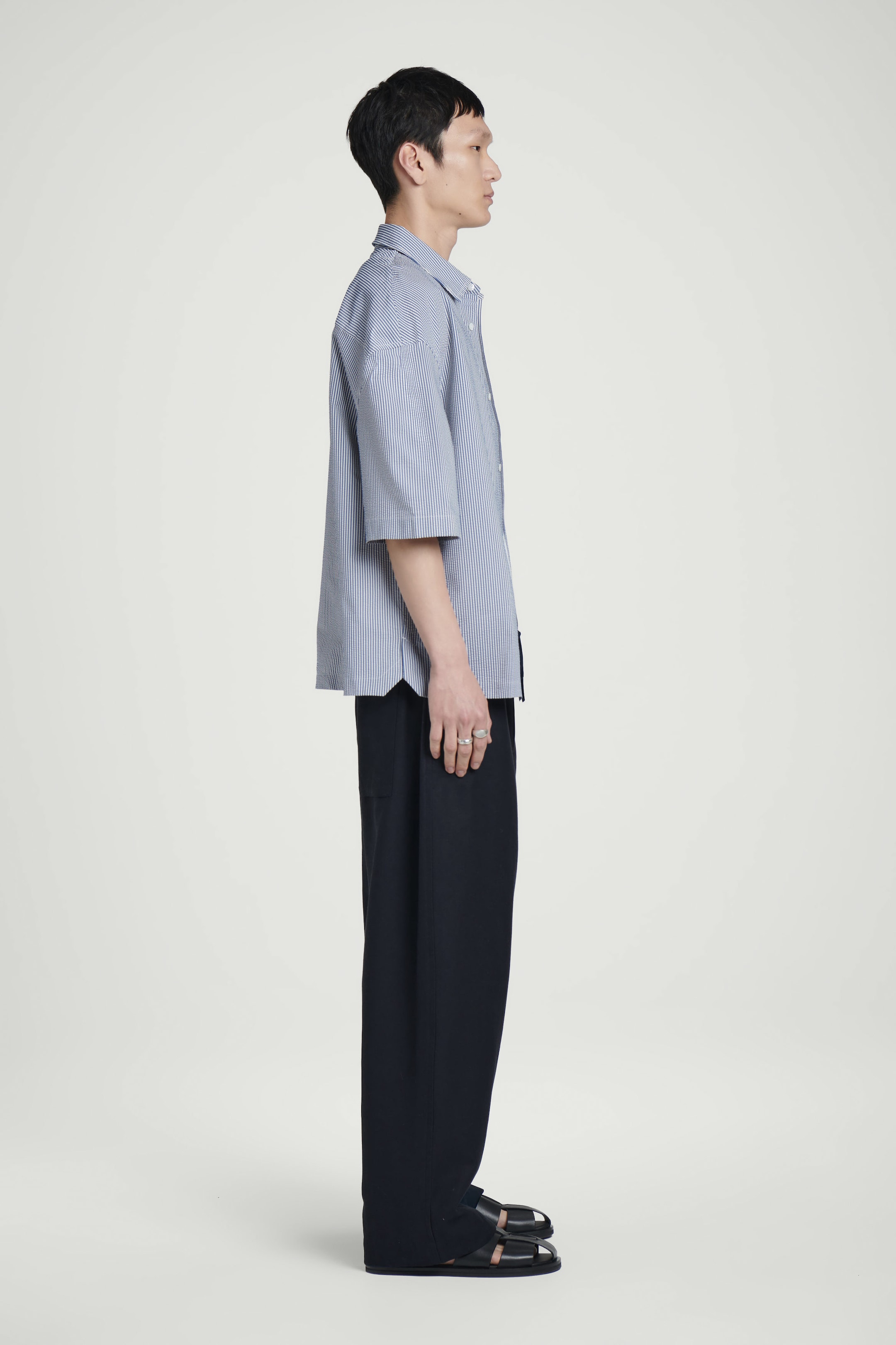 CHEMISE MANCHES COURTES SILHOUETTE CARRÉE EN COTON