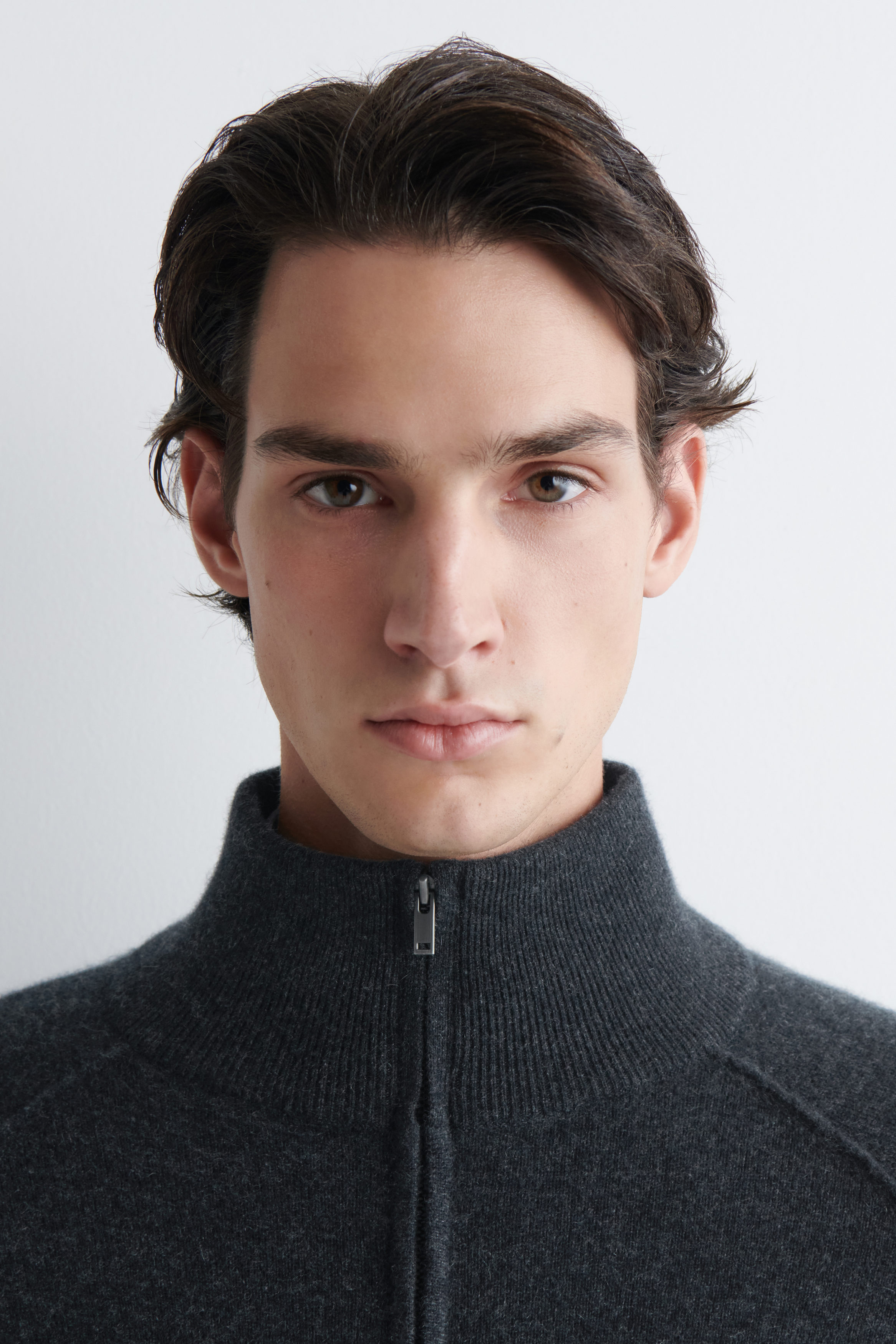 CASHMERE FUNNEL-NECK ZIP-UP CARDIGAN - CHARCOAL MÉLANGE | COS
