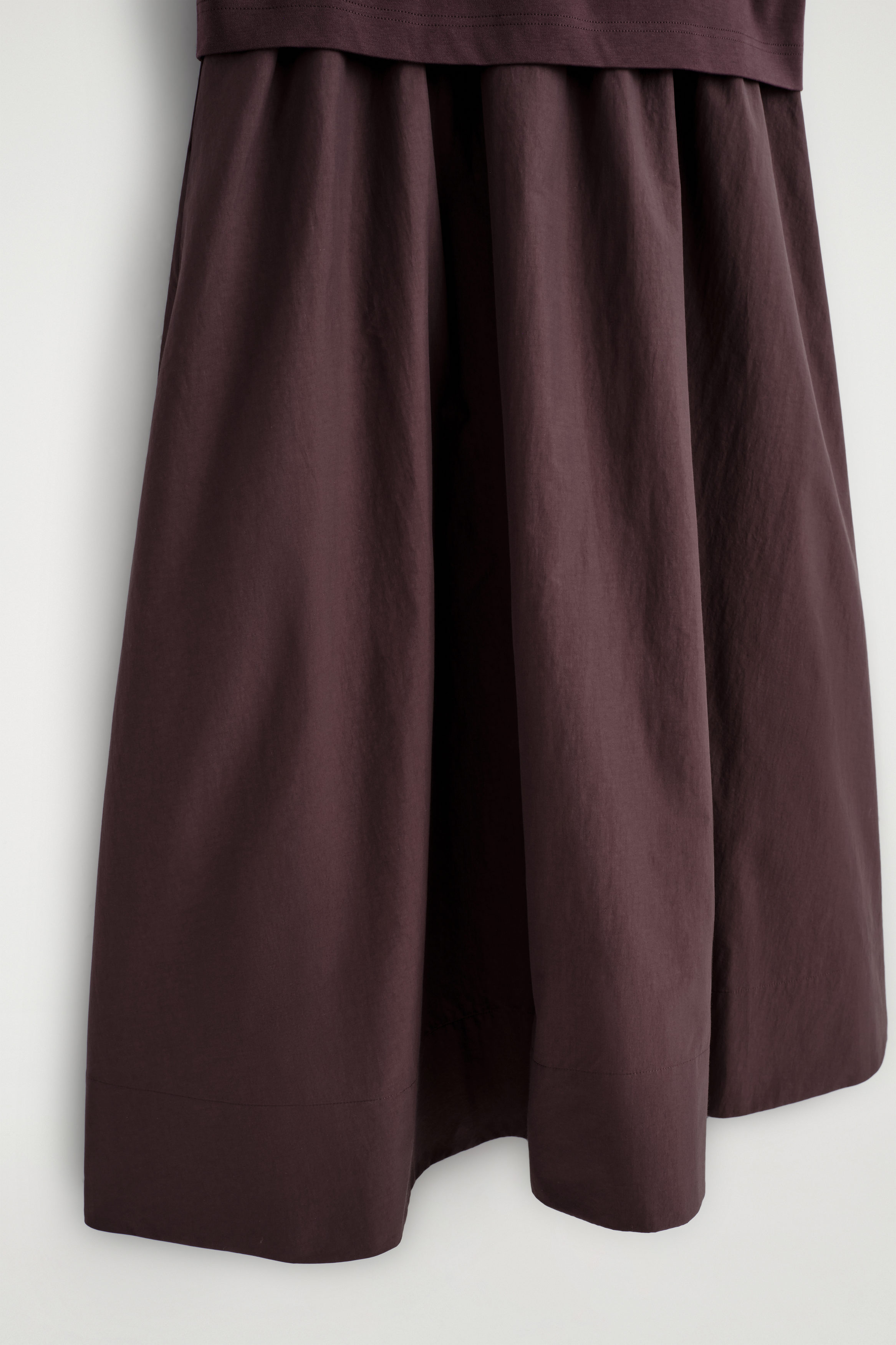 lcdc キャミ　glowny blackup cos musinsa CONTRAST-PANEL BOAT-NECK MIDI DRESS - BLACK | COS CA
