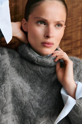 CABLE-KNIT BRUSHED PURE CASHMERE SWEATER — BROWN 8