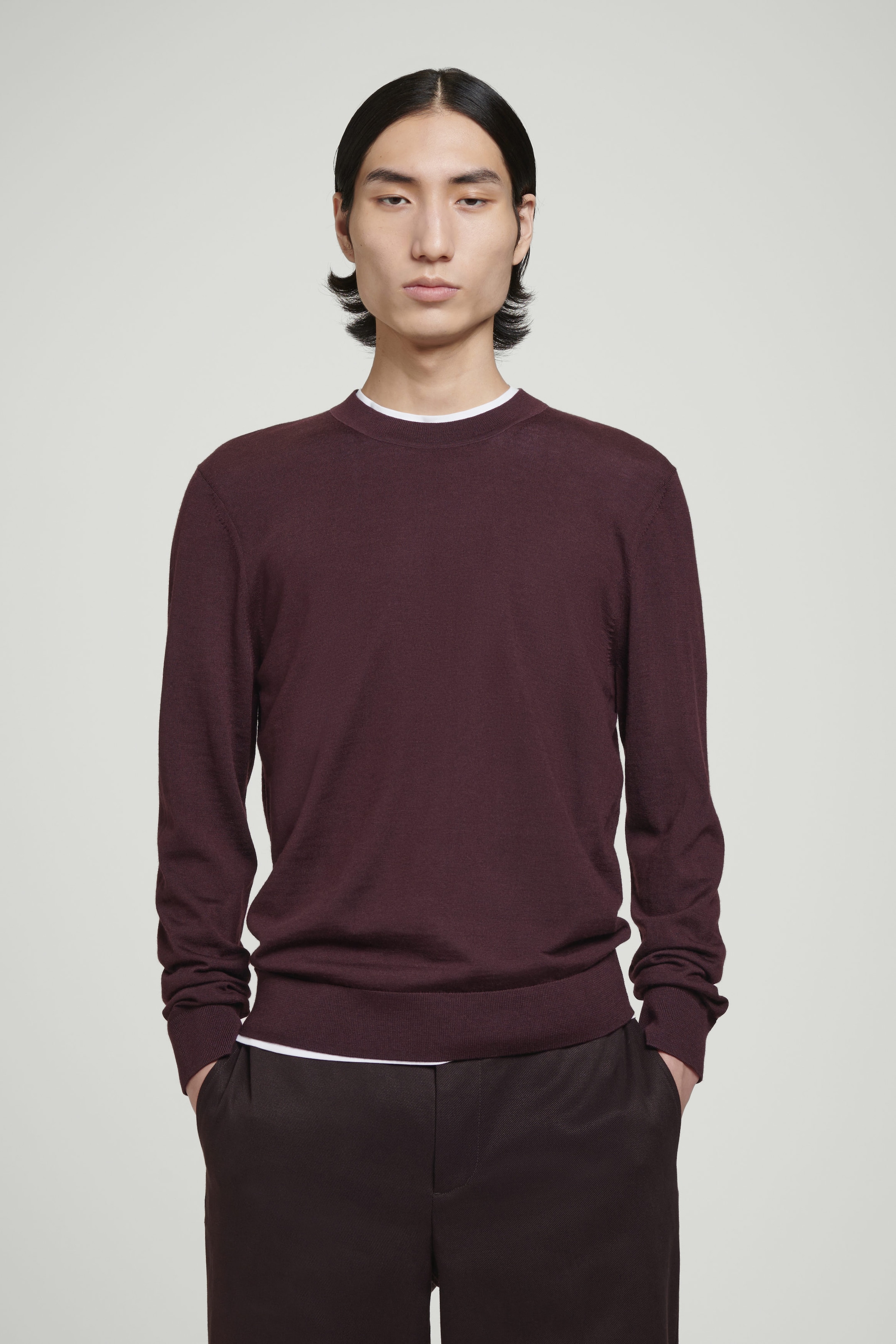 MAGLIONE SLIM GIROCOLLO IN LANA MERINO