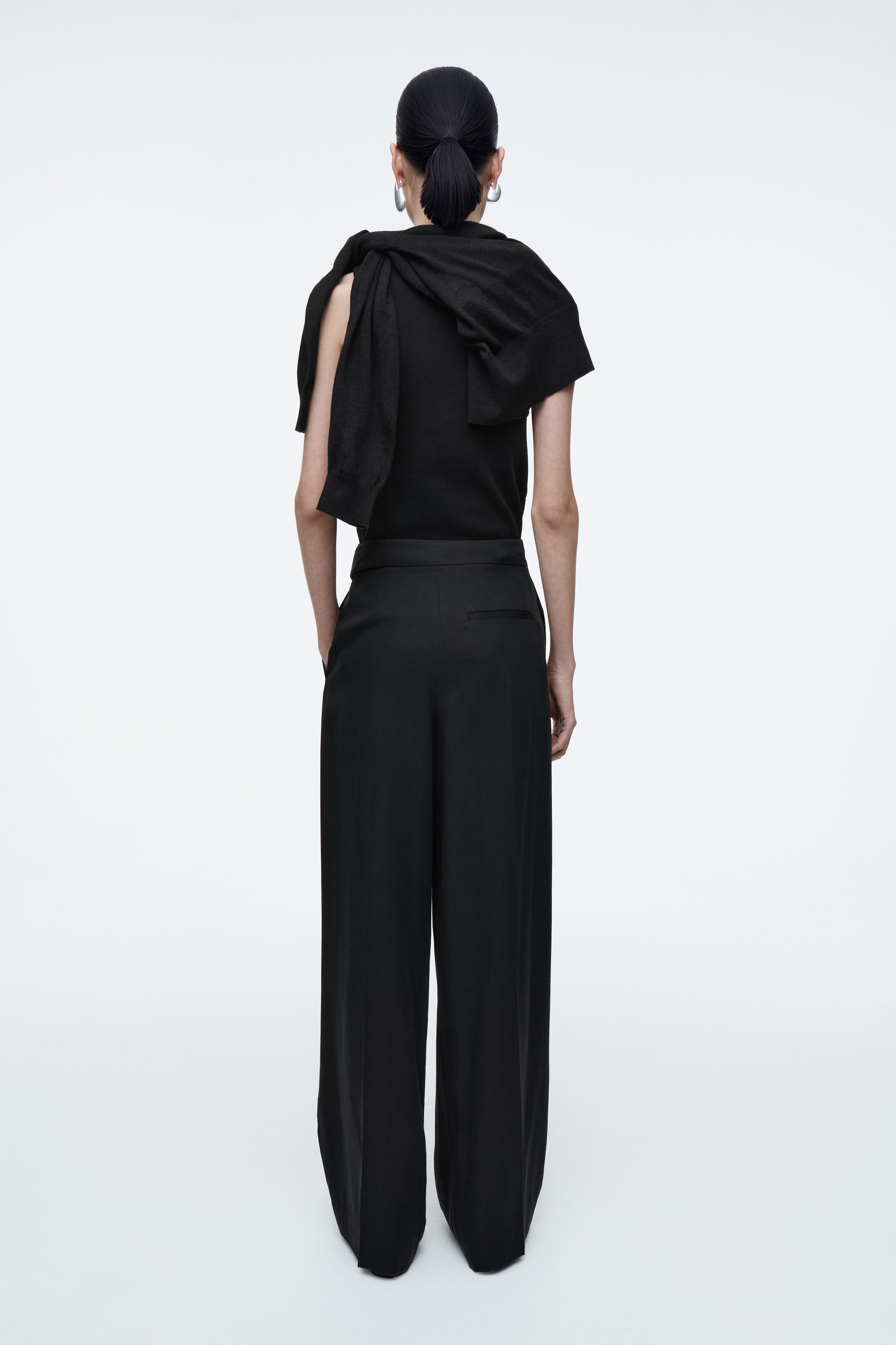 PANTALONES FLUIDOS CON FRONTAL CRUZADO