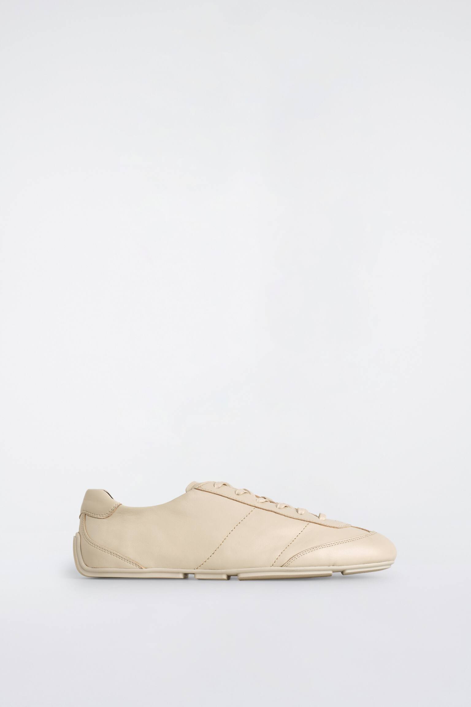 SCHLICHTE SNEAKERS AUS LEDER - HELLES BEIGE/SCHWARZ - 2