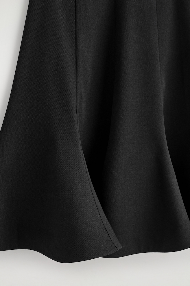 FLARED MINI SKIRT — BLACK